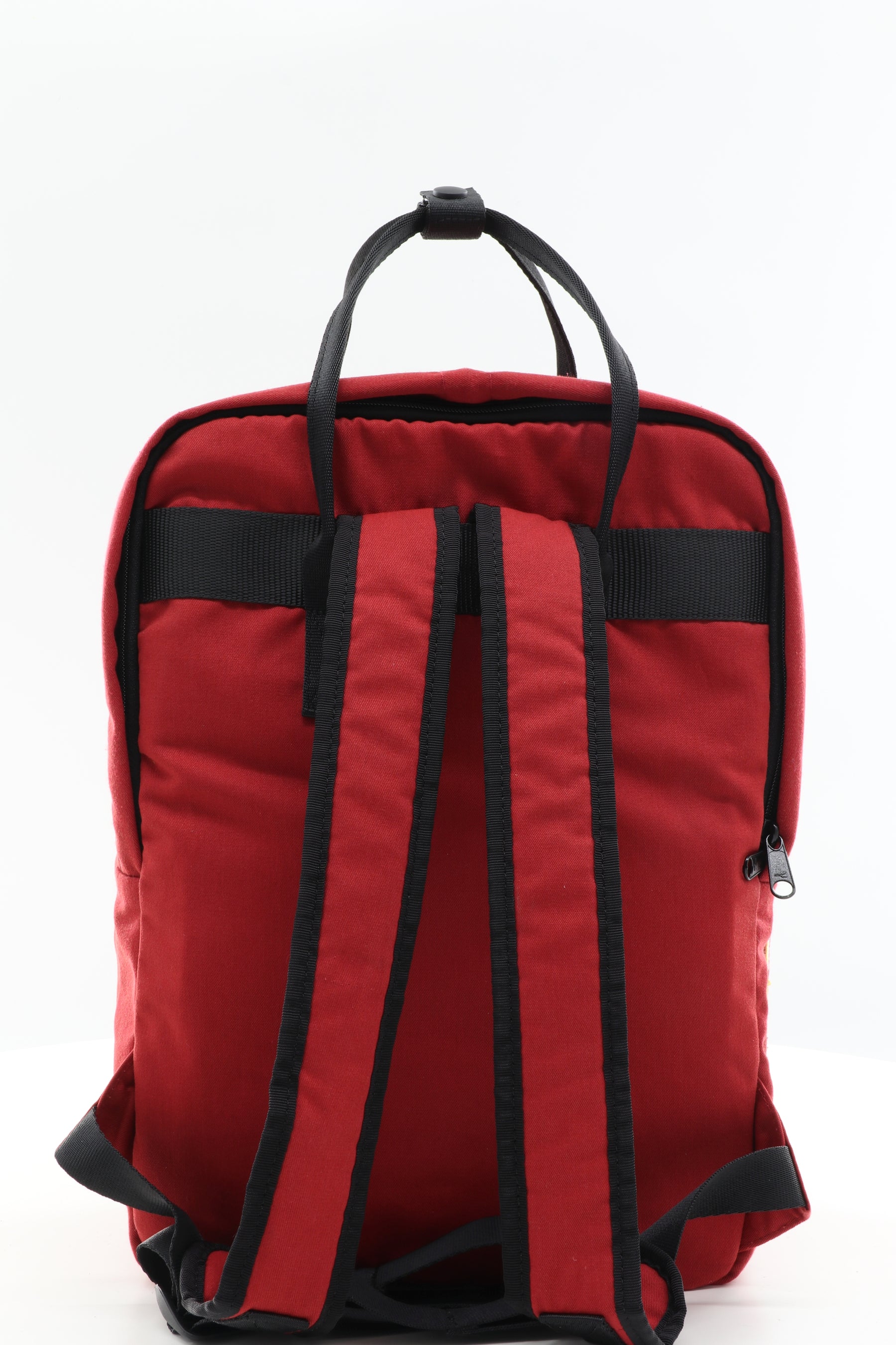 Laptop Rucksack rot aus upgecycelter Feuerwehrkleidung 38x27x13cm