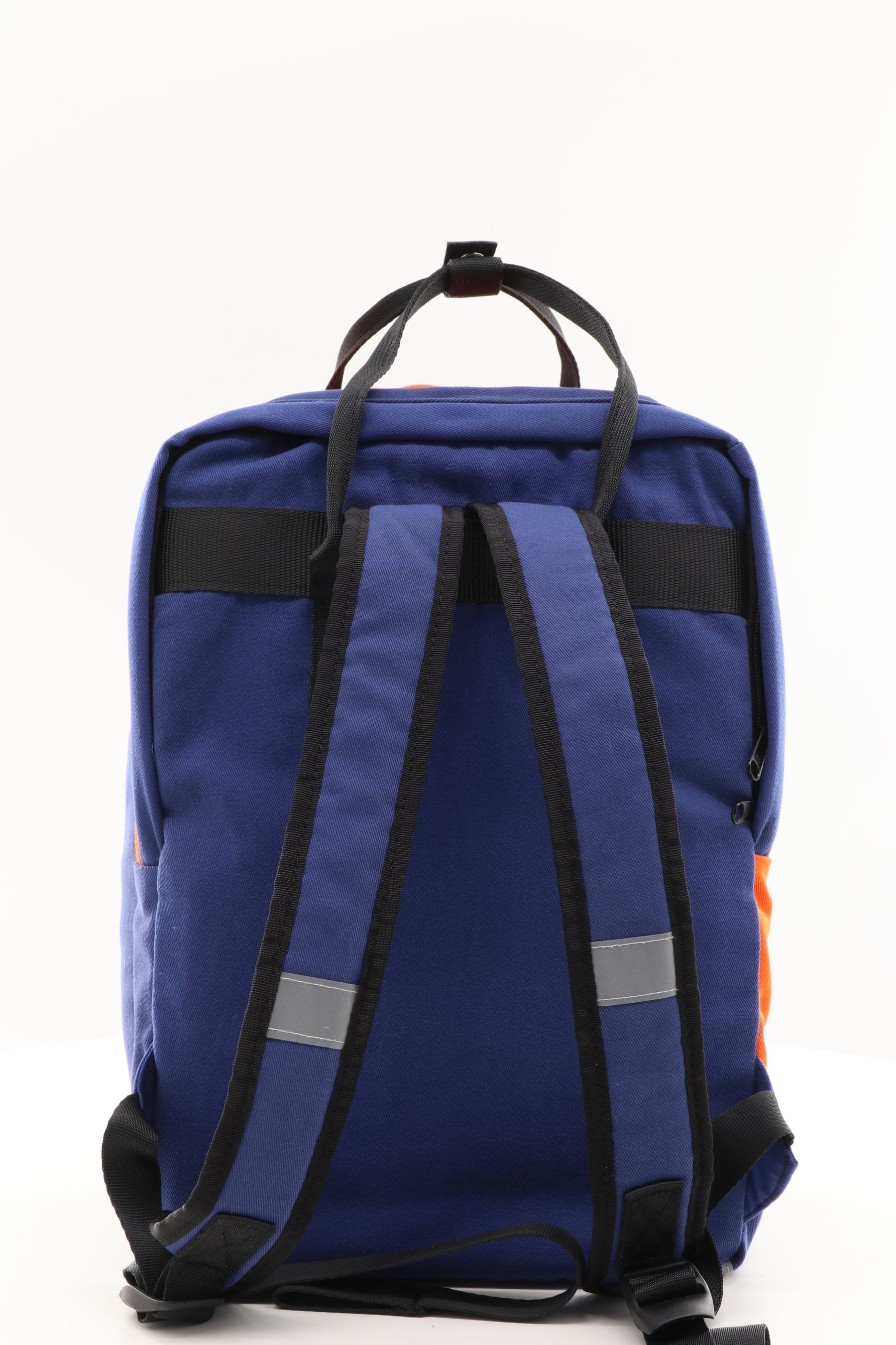 Laptop Rucksack blau aus upgecycelter Feuerwehrkleidung 38x27x13cm
