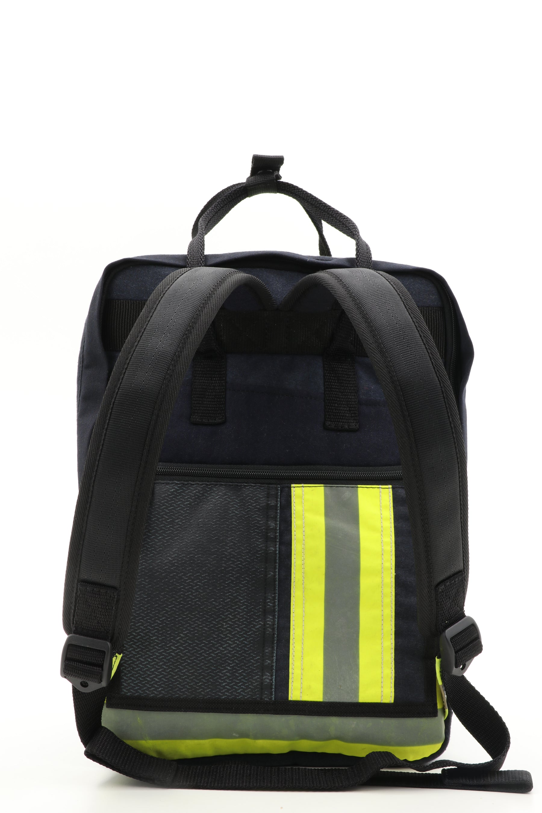 Laptop Rucksack schwarz gelb aus upgecycelter Feuerwehrkleidung 38x27x13cm