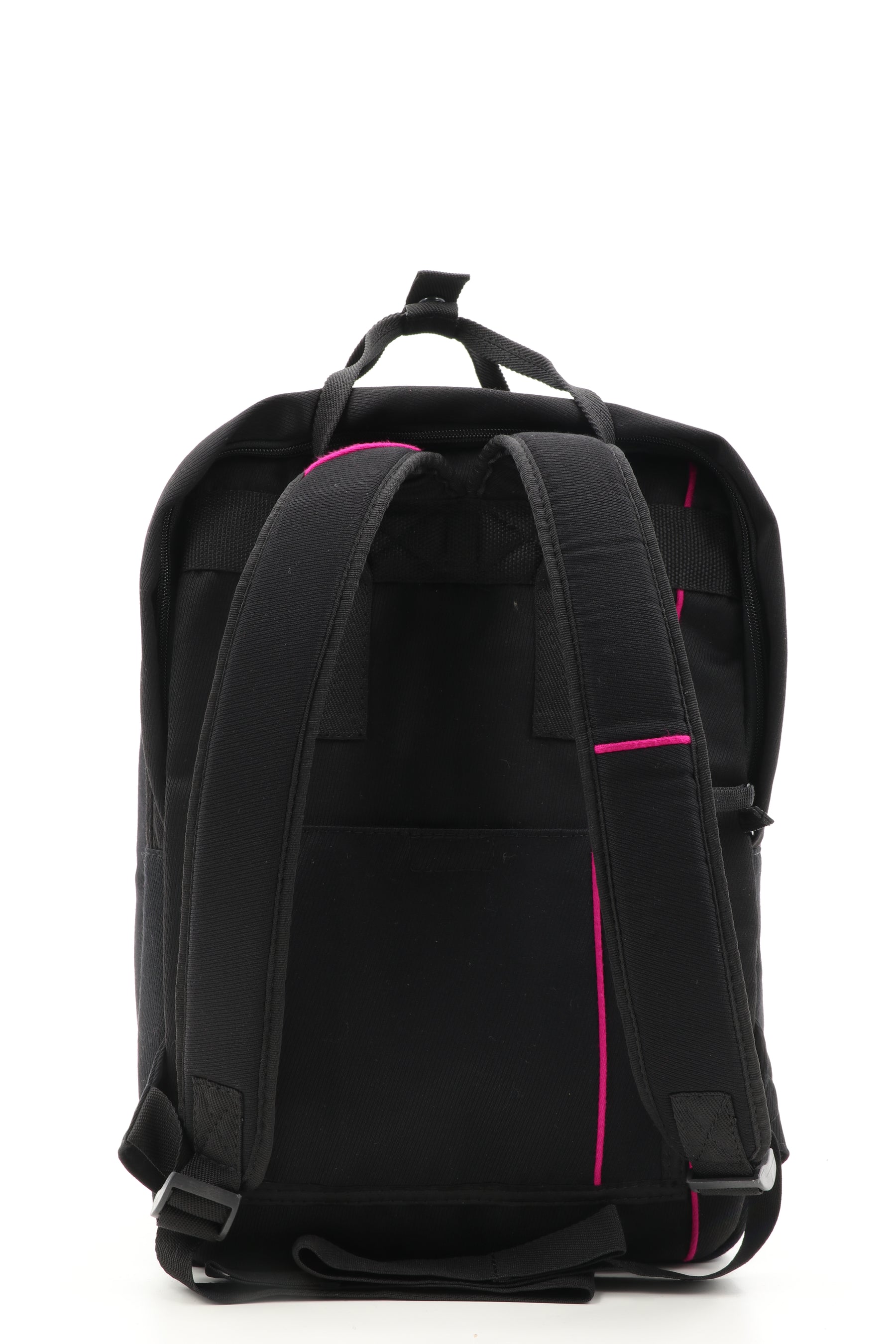 Laptop Rucksack schwarz aus upgecyceltem Feuerwehrausgehanzug 38x27x13cm