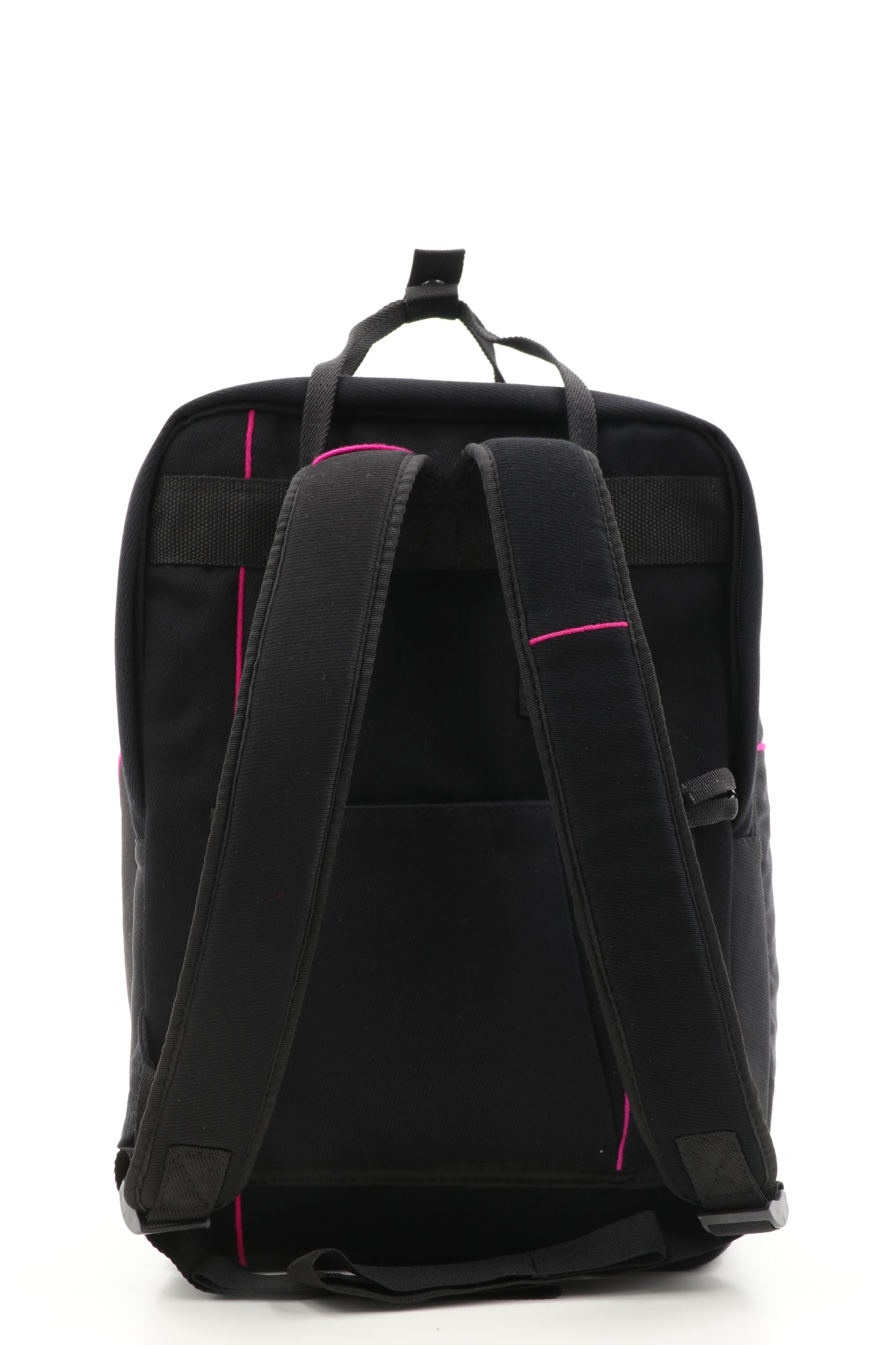Laptop Rucksack schwarz aus upgecyceltem Feuerwehrausgehanzug 38x27x13cm