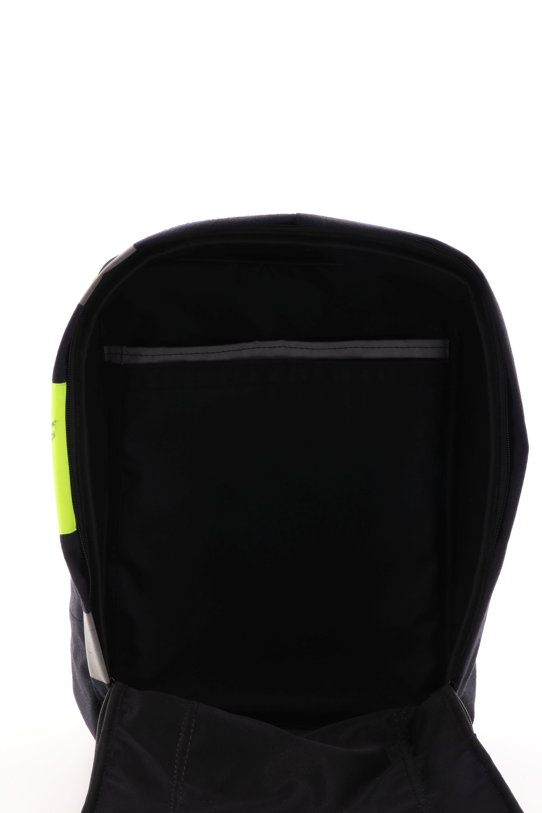 Laptop Rucksack schwarz gelb aus upgecycelter Feuerwehrkleidung 38x27x13cm