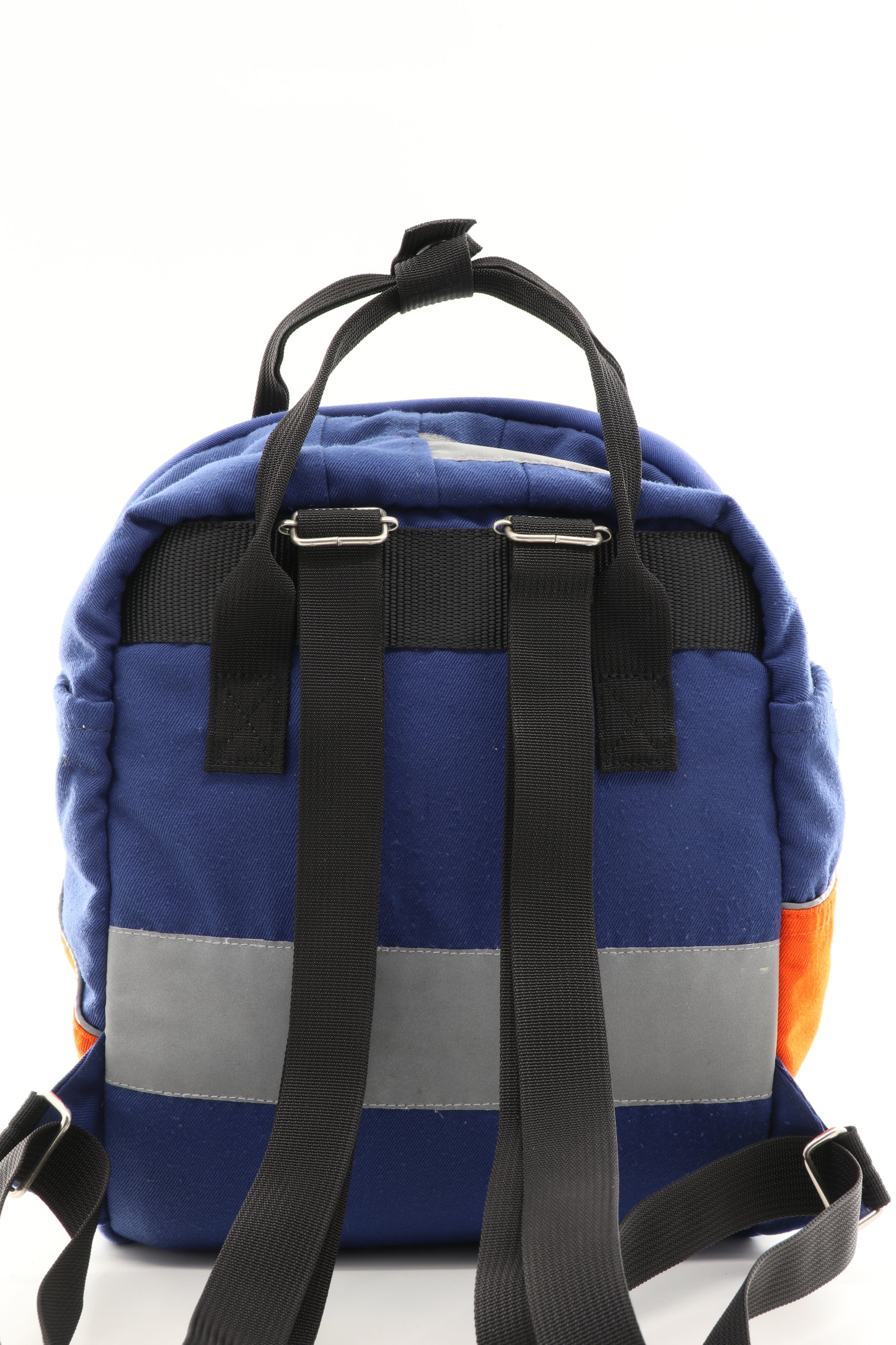 Mini Rucksack Zeitlos blau aus upgecycelter Feuerwehrkleidung 21x29x13cm