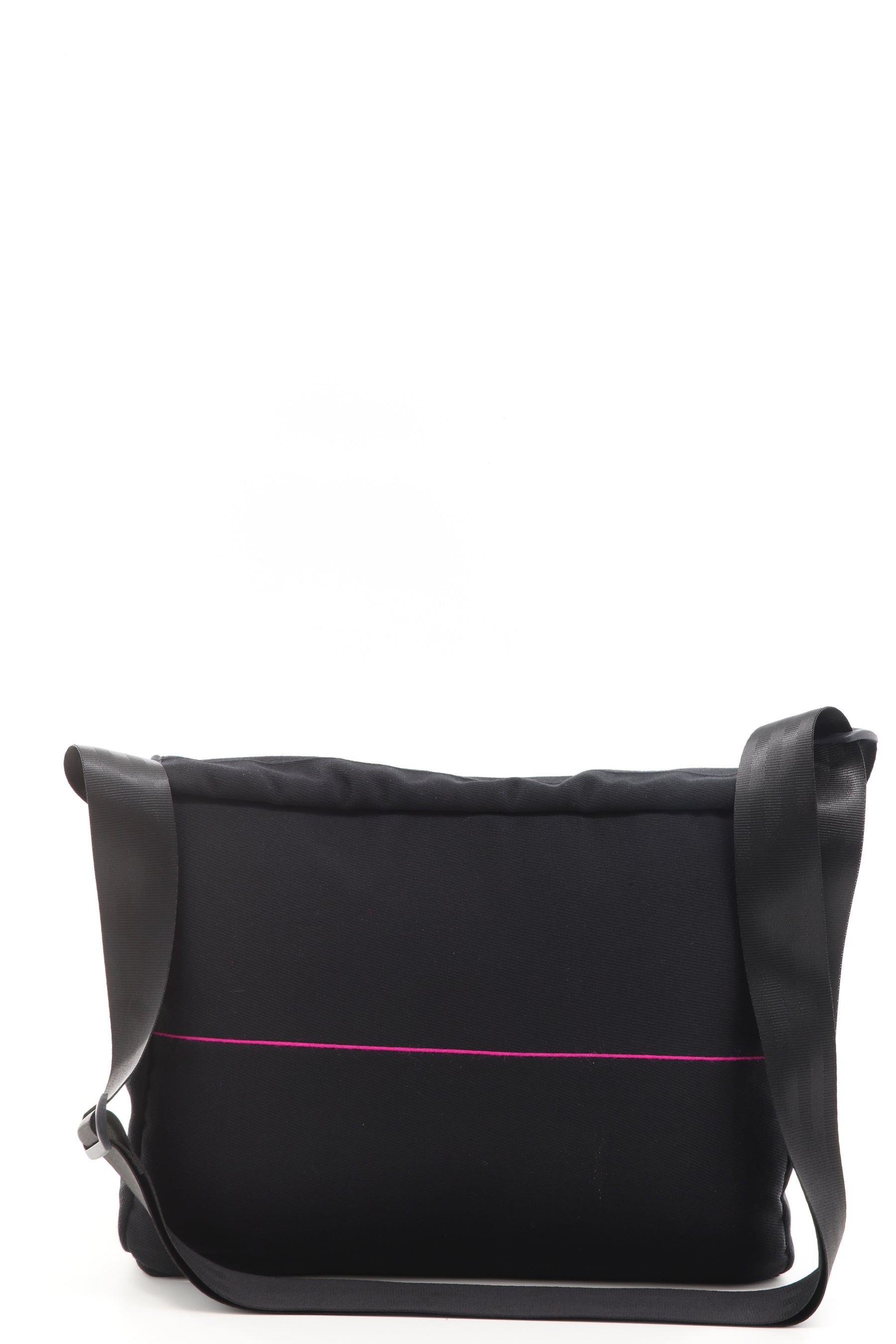Messenger Tasche schwarz aus upgecyceltem Feuerwehrausgehanzug 38x29x8,5cm