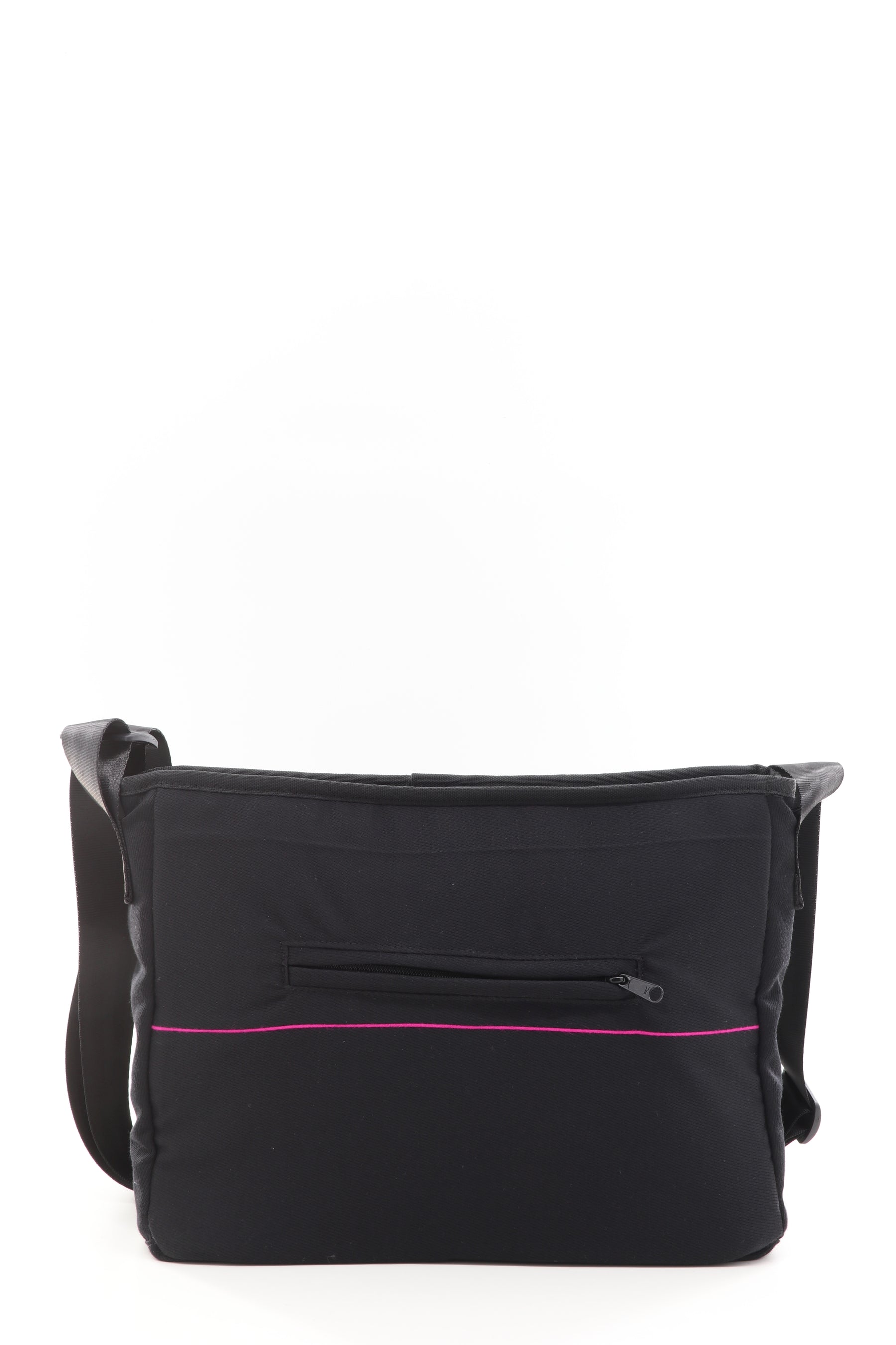 Messenger Tasche schwarz aus upgecyceltem Feuerwehrausgehanzug 38x29x8,5cm
