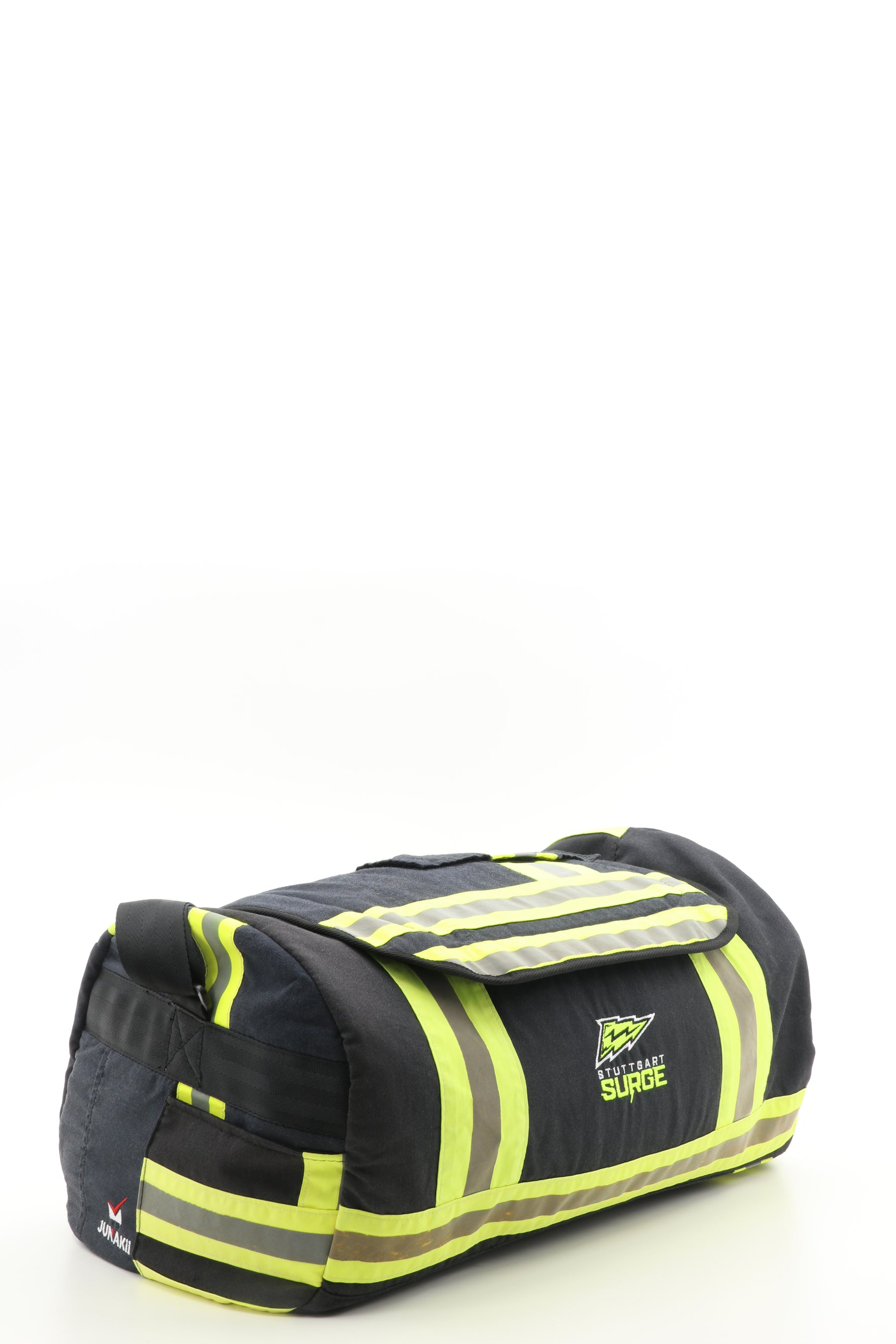 Surge Sporttasche schwarz gelb aus upgecycelter Feuerwehrkleidung 52x20x31cm