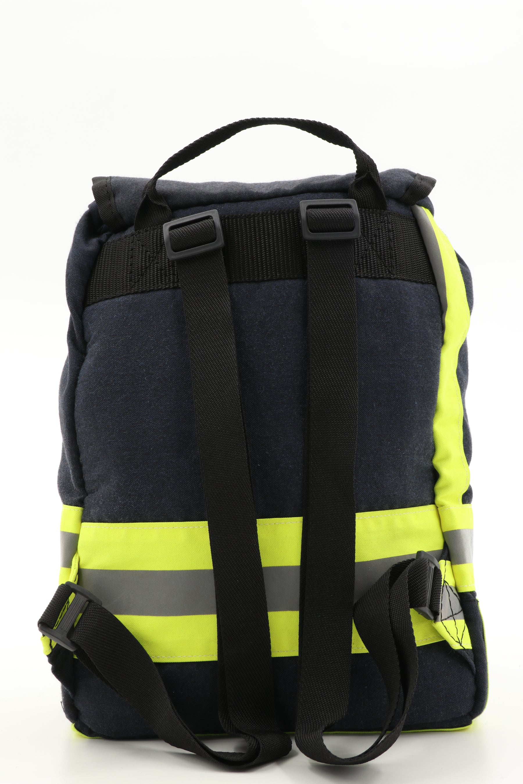 Mini Rucksack Klassik schwarz gelb aus upgecycelter Feuerwehrkleidung 23x32x10cm