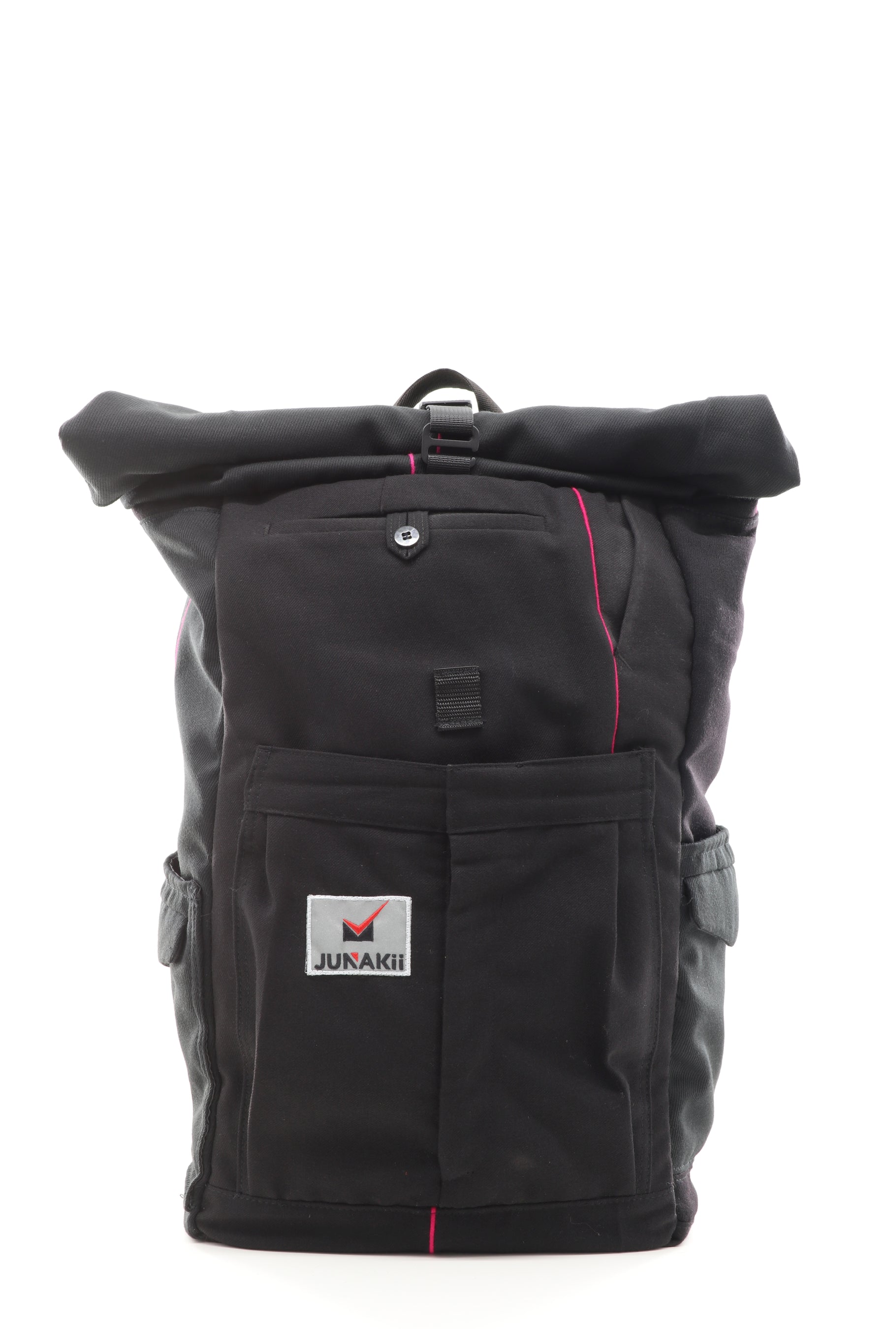 Rolltop Rucksack schwarz aus upgecyceltem Feuerwehrausgehanzug 63x27x17cm