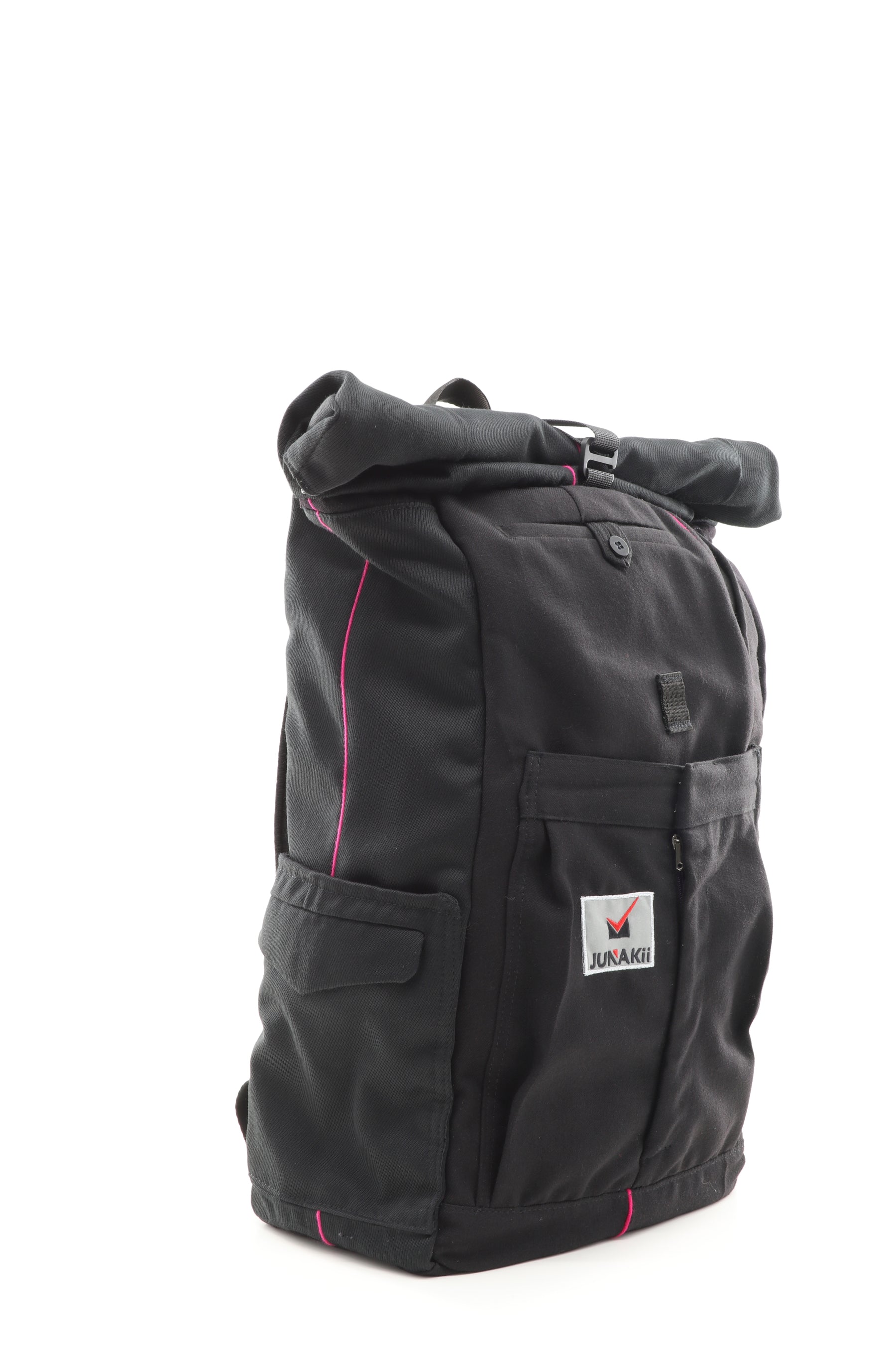 Rolltop Rucksack schwarz aus upgecyceltem Feuerwehrausgehanzug 63x27x17cm