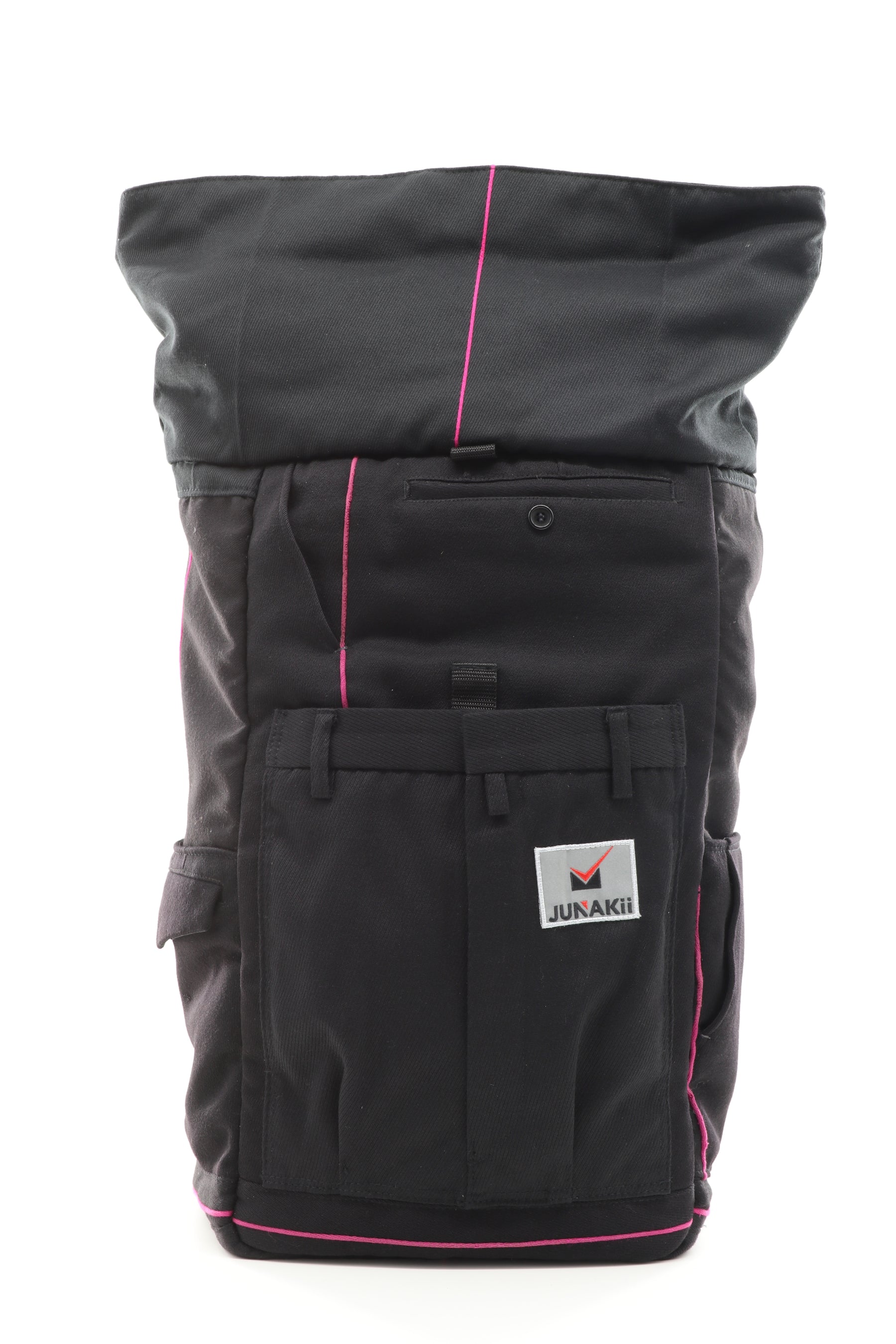 Rolltop Rucksack schwarz aus upgecyceltem Feuerwehrausgehanzug 63x27x17cm