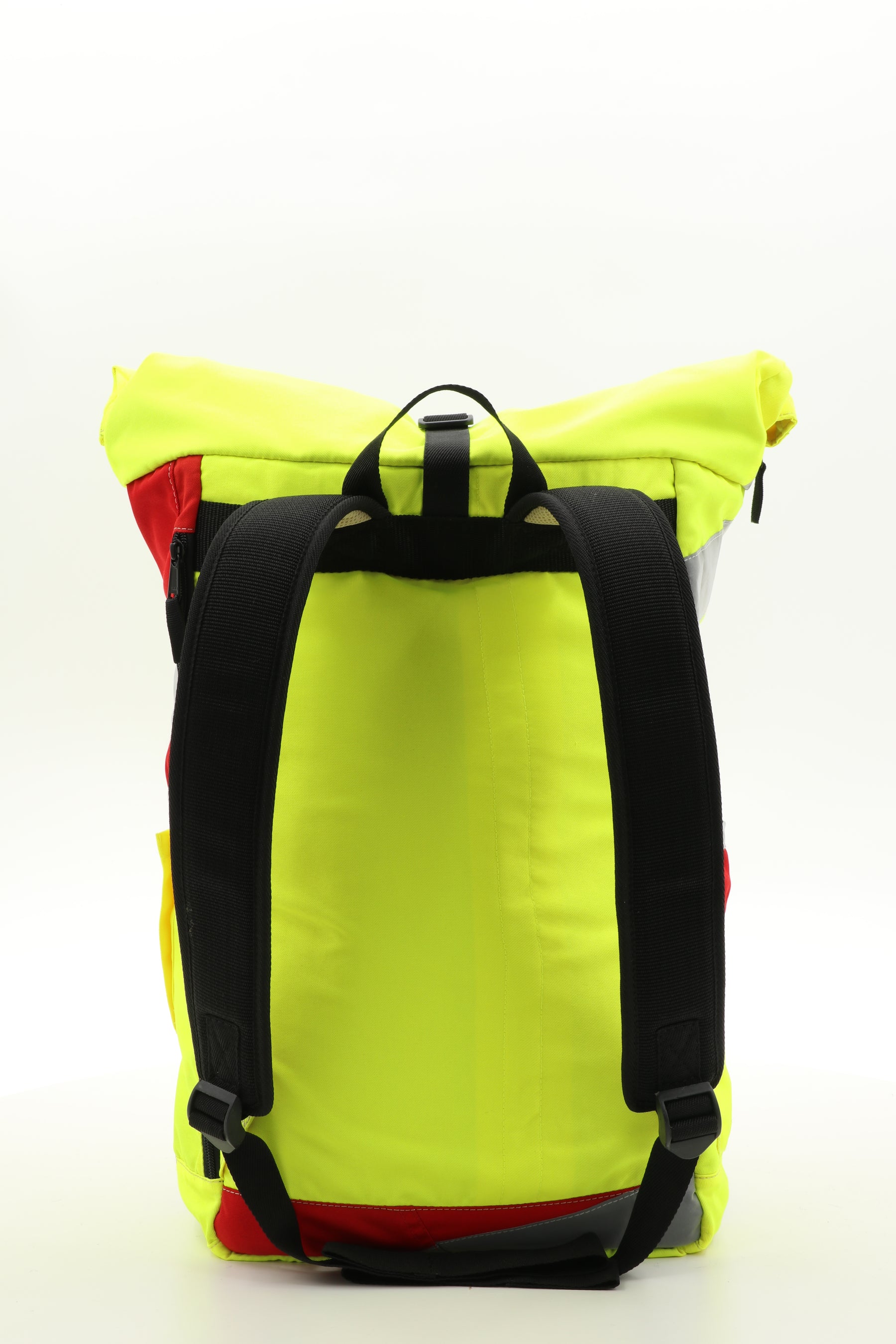 Rolltop Rucksack gelb aus upgecycelter Rettungsdienstkleidung 63x27x17cm
