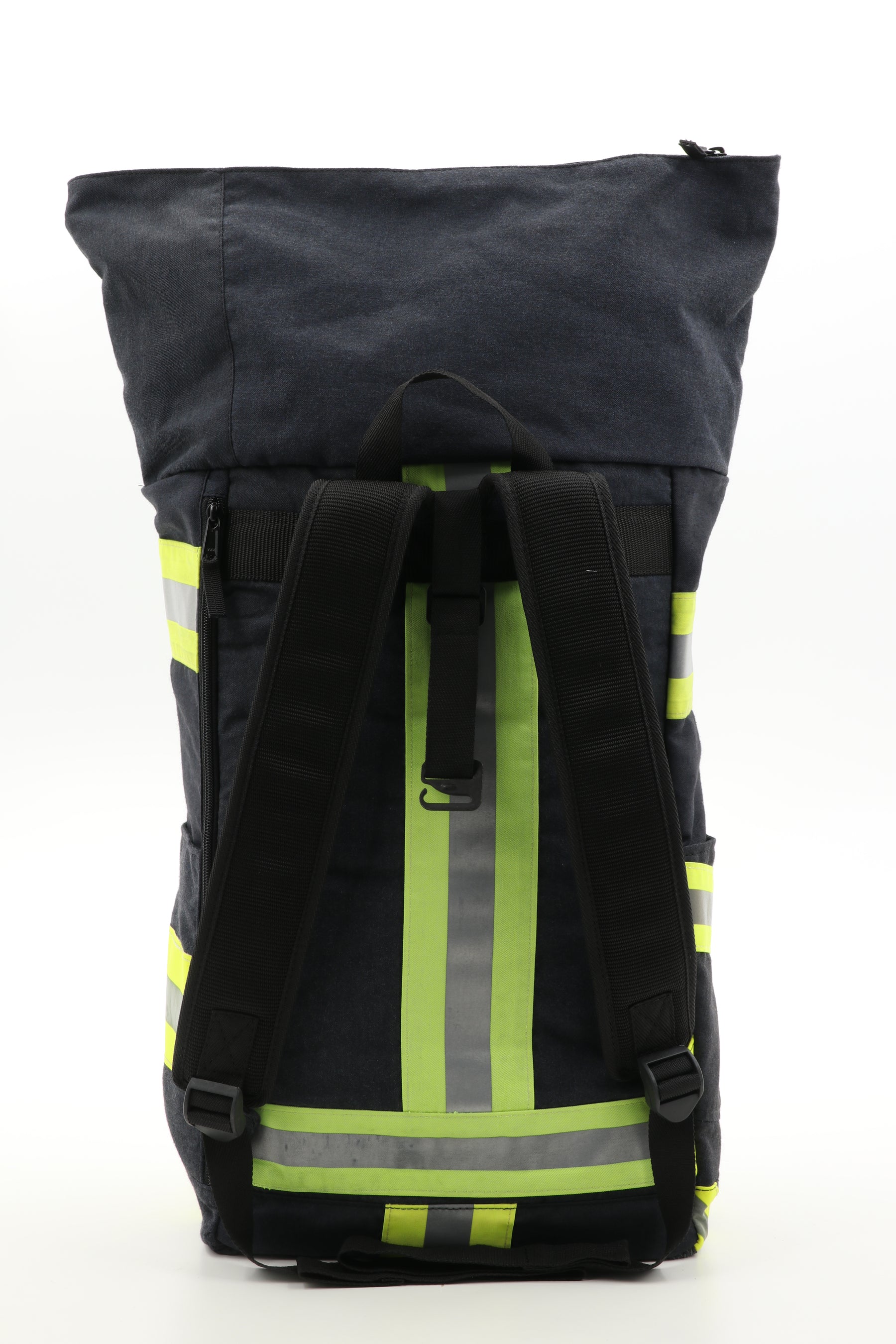 Rolltop Rucksack schwarz gelb aus upgecycelter Feuerwehrkleidung 63x27x17cm