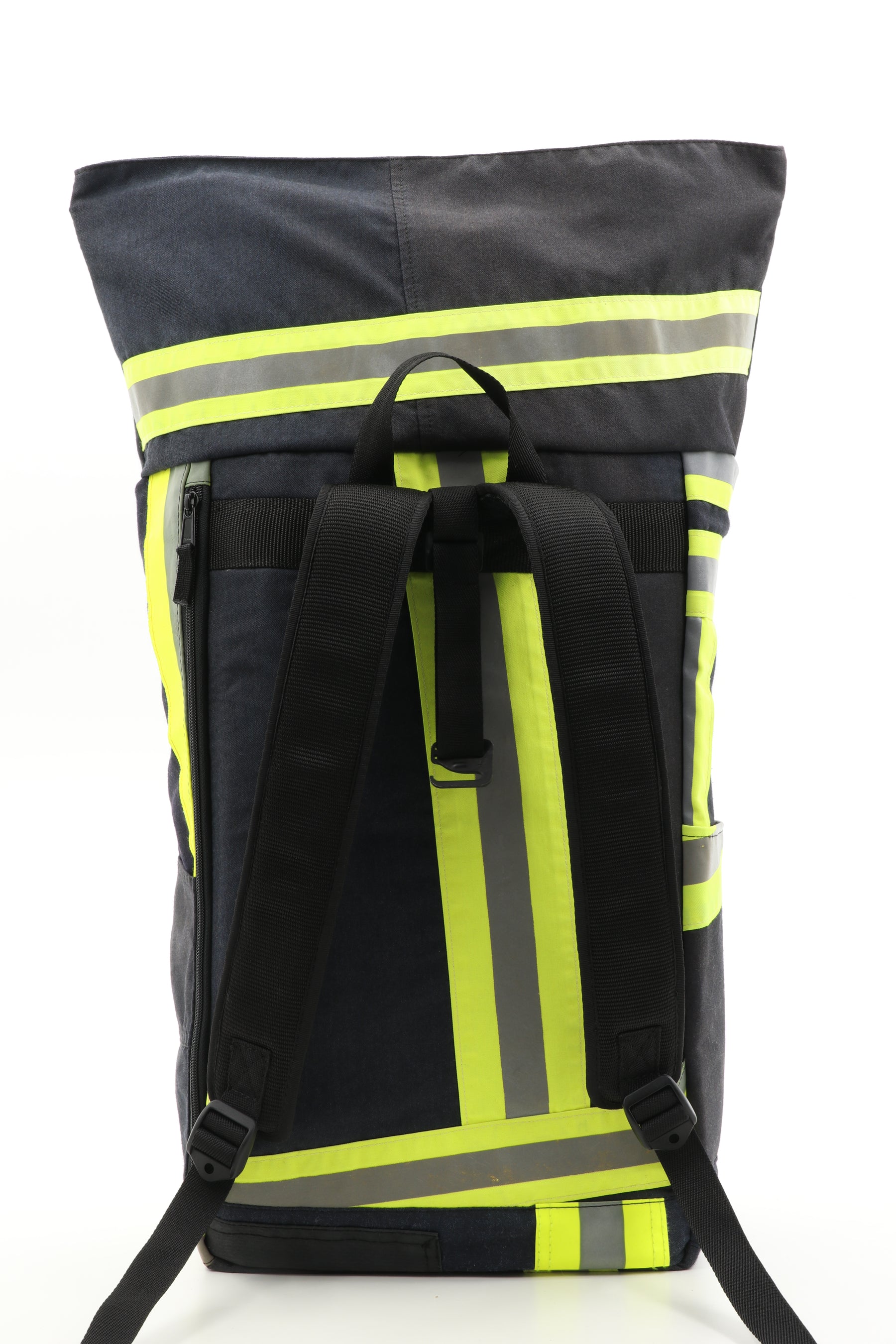 Rolltop Rucksack schwarz gelb aus upgecycelter Feuerwehrkleidung 63x27x17cm