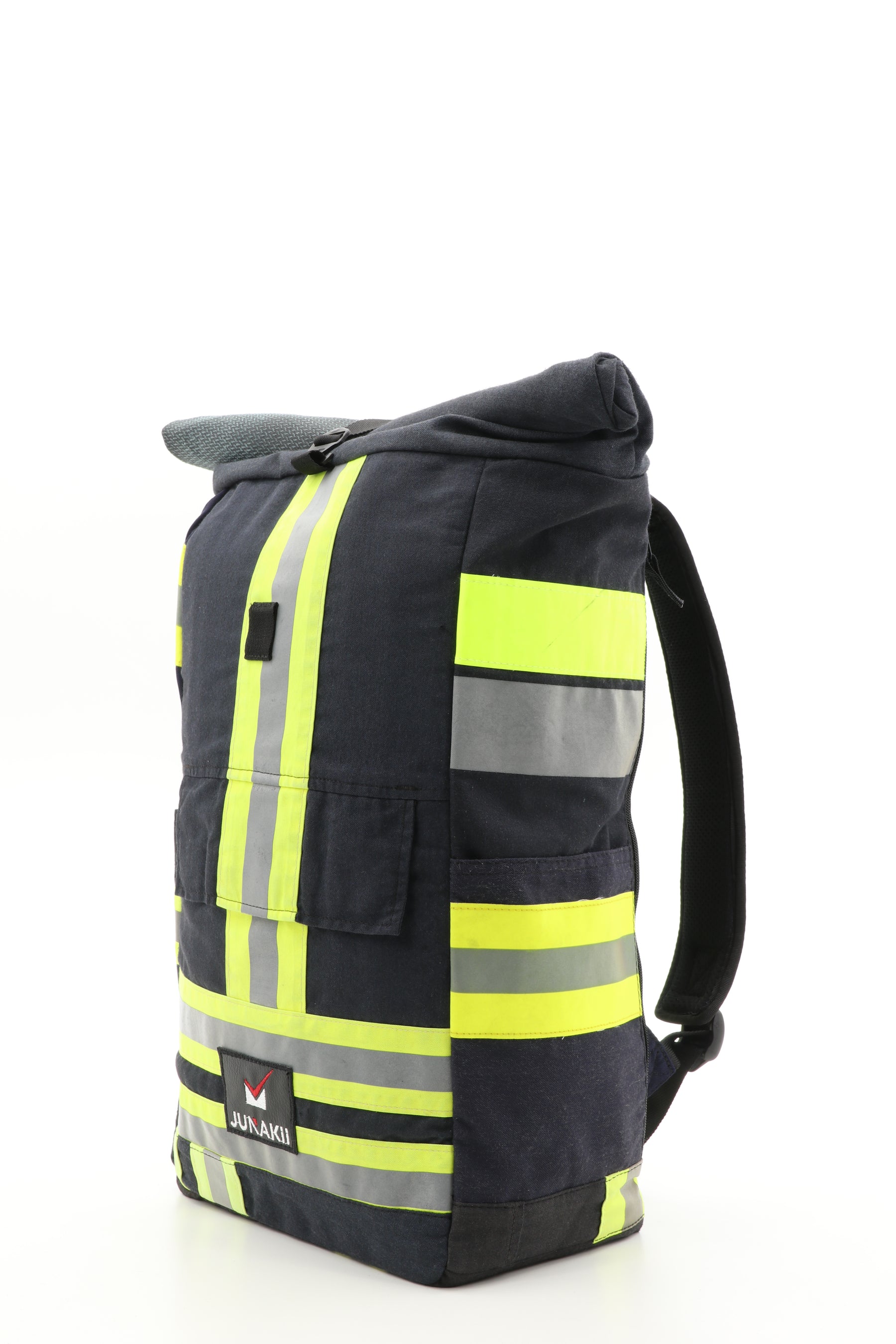 Rolltop Rucksack schwarz gelb aus upgecycelter Feuerwehrkleidung 63x27x17cm