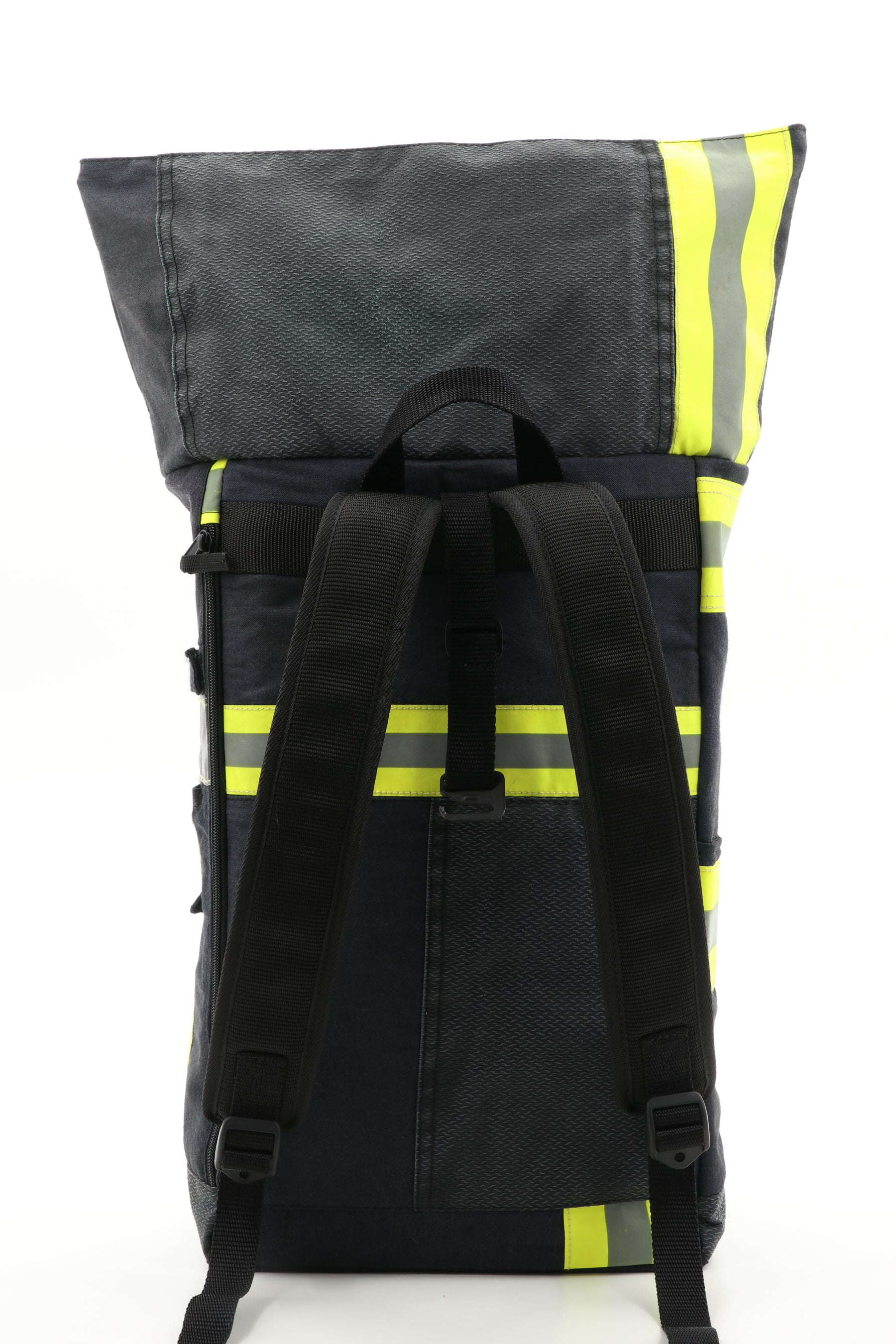 Rolltop Rucksack schwarz gelb aus upgecycelter Feuerwehrkleidung 63x27x17cm