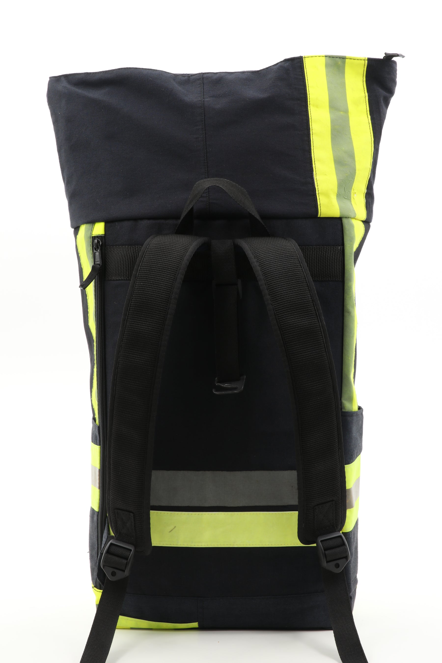 Rolltop Rucksack schwarz gelb aus upgecycelter Feuerwehrkleidung 63x27x17cm