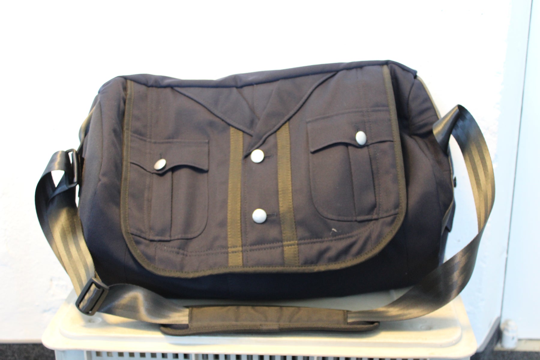 Duffel Bag blau aus upgecyceltem Feuerwehrausgehanzug 52x20x31cm