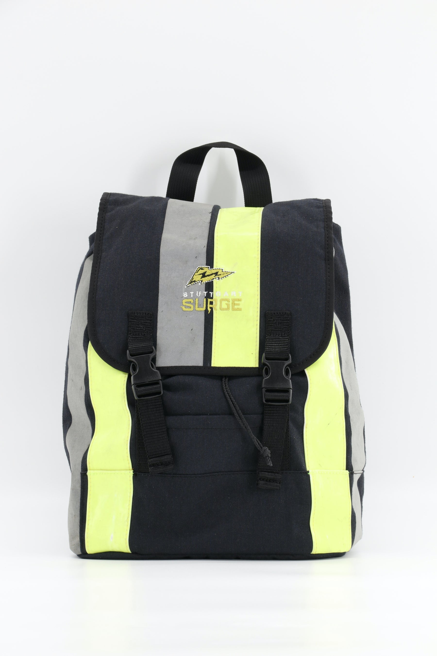 Mini Rucksack Klassik schwarz gelb aus upgecycelter Feuerwehrkleidung 23x32x10cm