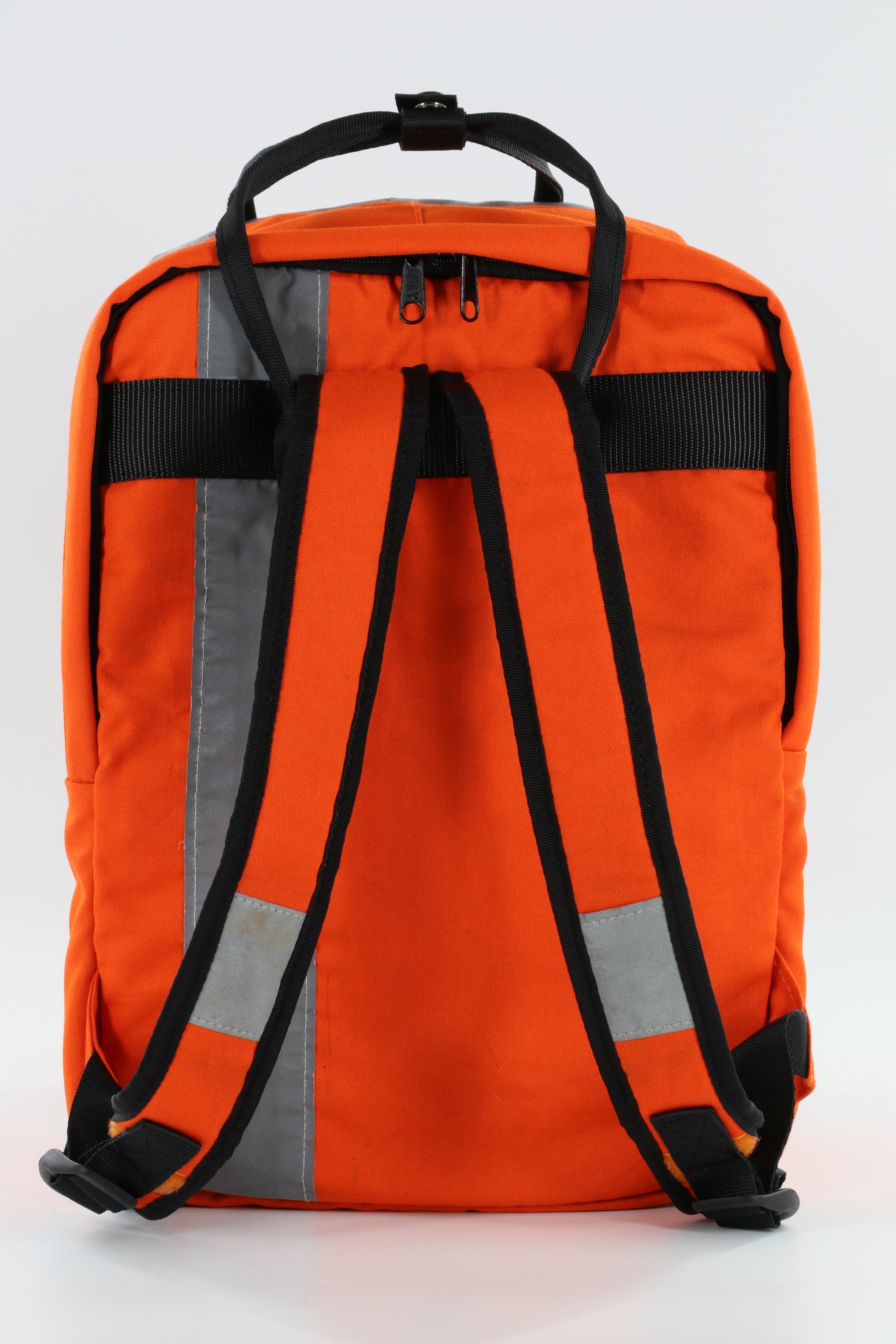 Laptop Rucksack orange aus upgecycelter Feuerwehrkleidung 38x27x13cm