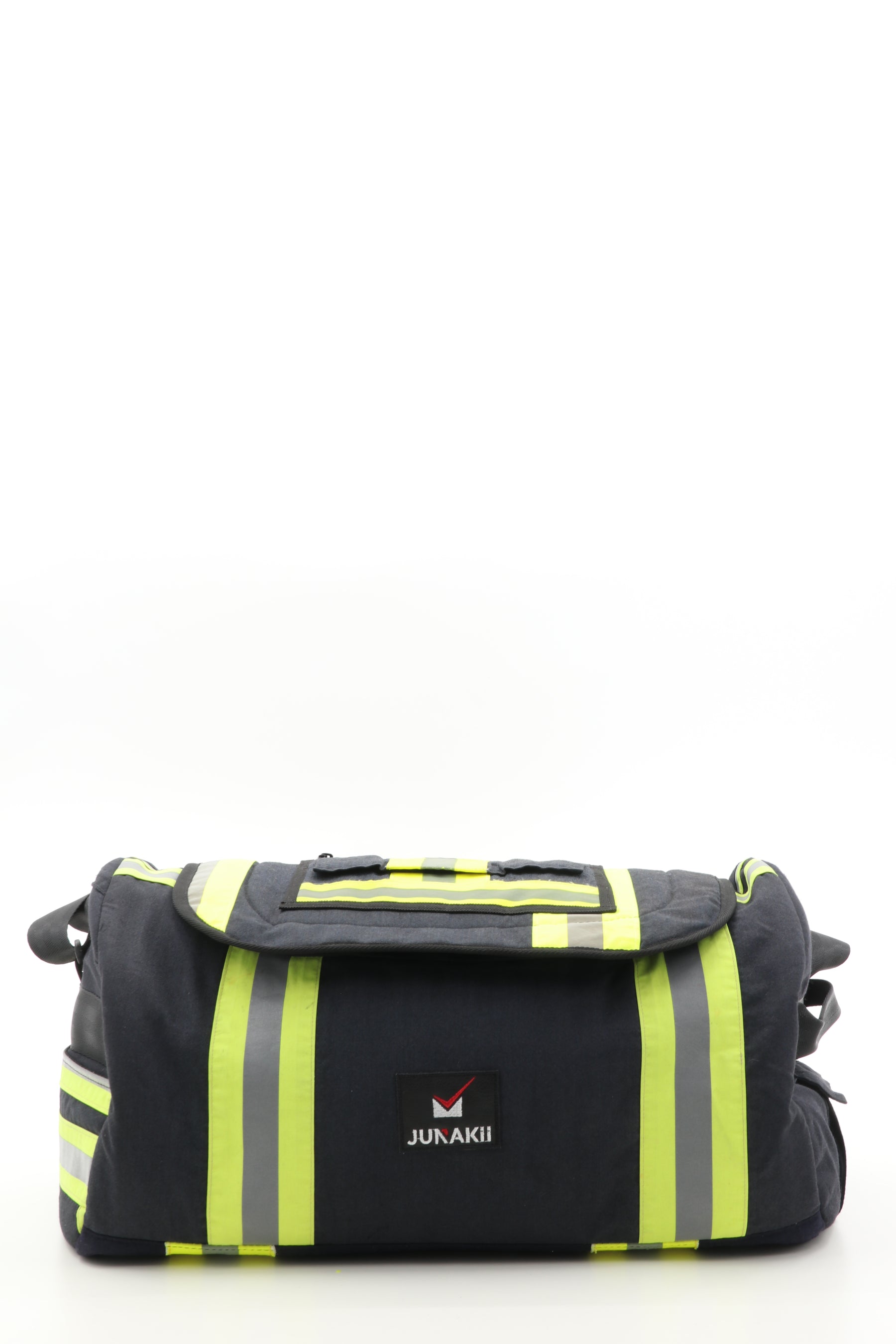 Duffel Bag schwarz gelb aus upgecycelter Feuerwehrkleidung 52x20x31cm