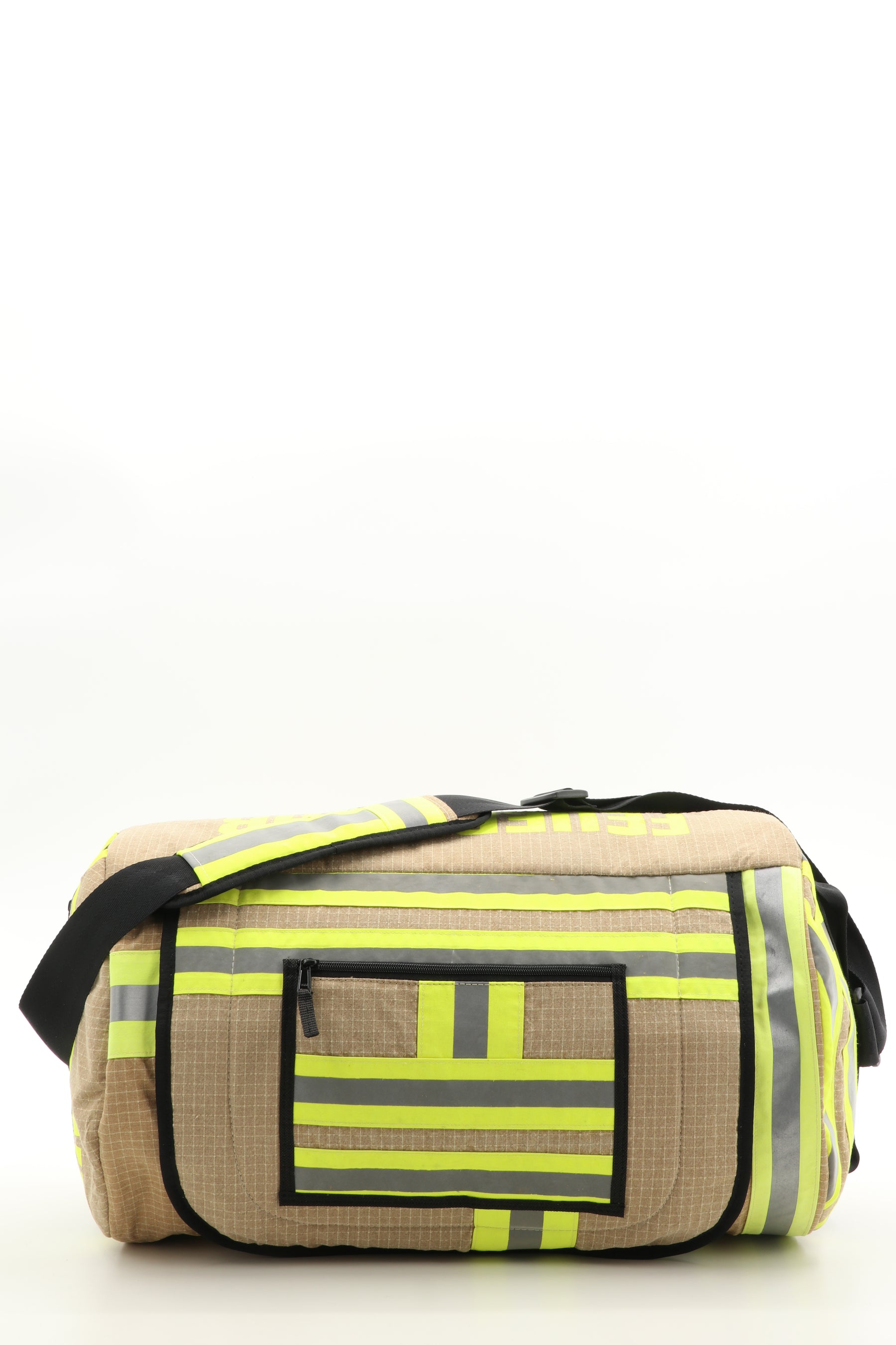 Duffel Bag beige aus upgecycelter Feuerwehrkleidung 52x20x31cm