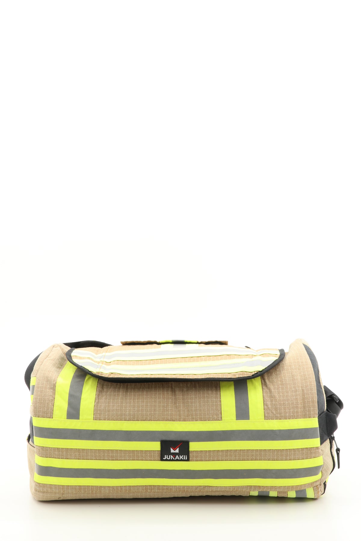 Duffel Bag beige aus upgecycelter Feuerwehrkleidung 52x20x31cm