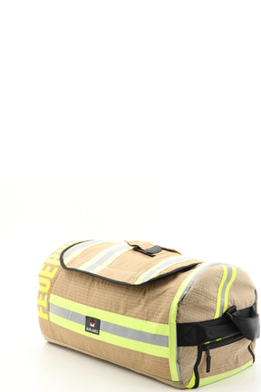 Duffel Bag beige aus upgecycelter Feuerwehrkleidung 52x20x31cm