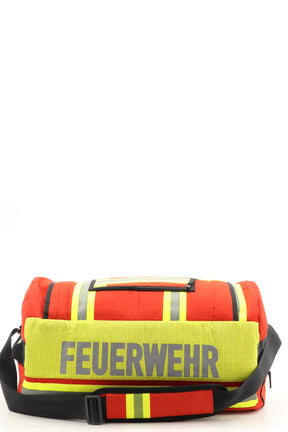 Duffel Bag rot aus upgecycelter Feuerwehrkleidung 52x20x31cm
