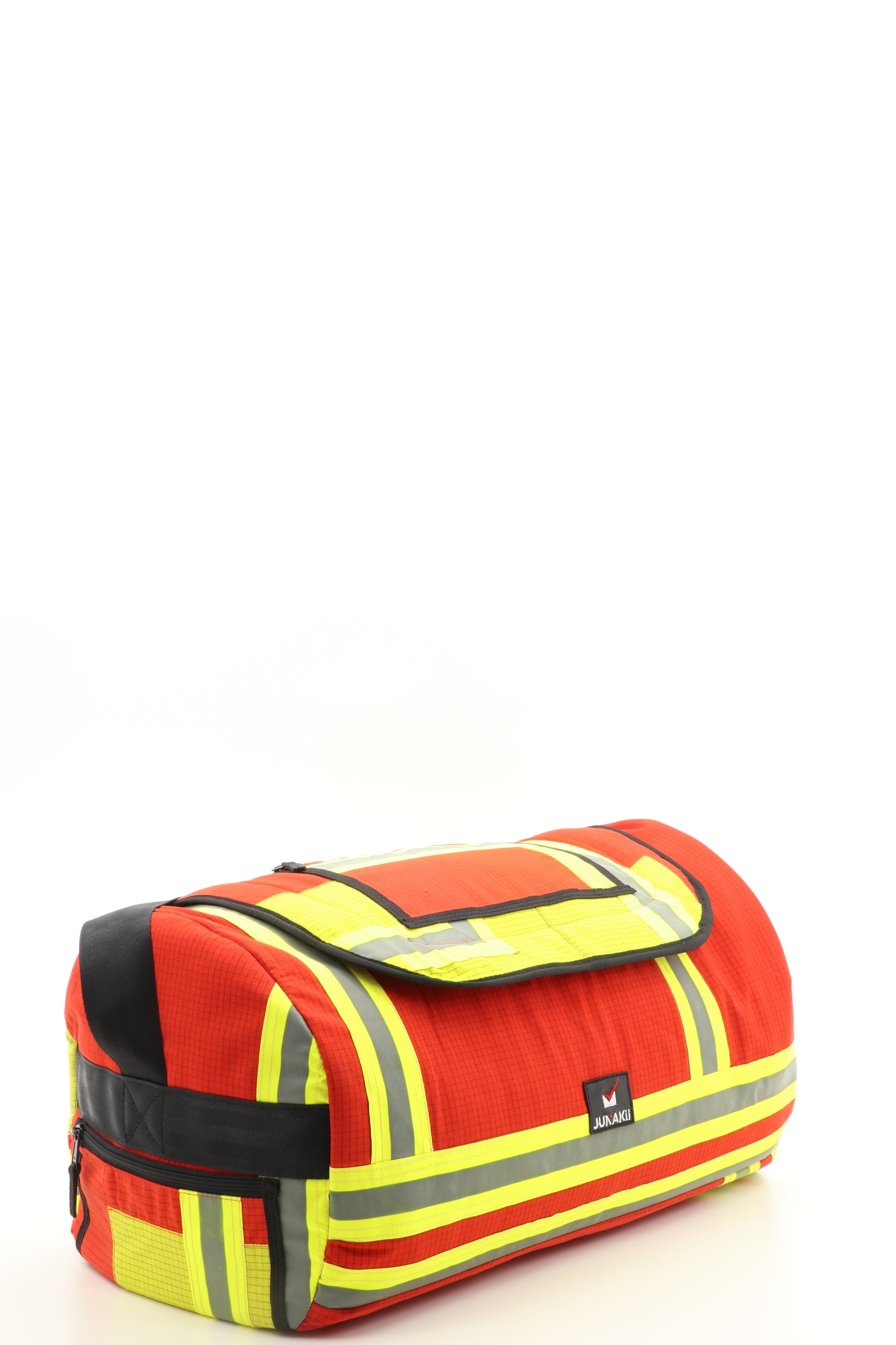 Duffel Bag rot aus upgecycelter Feuerwehrkleidung 52x20x31cm