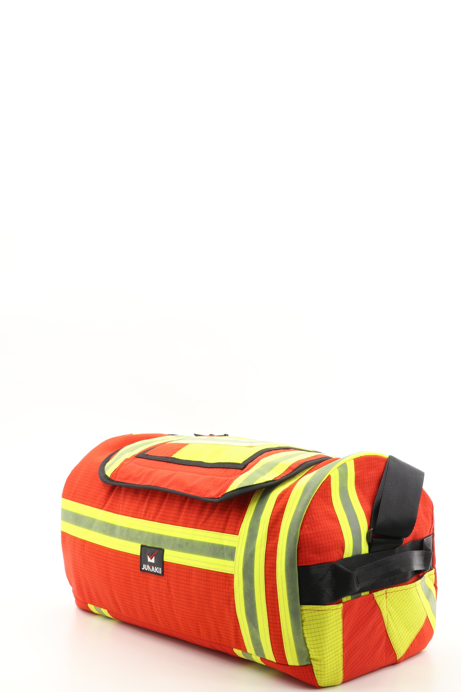 Duffel Bag rot aus upgecycelter Feuerwehrkleidung 52x20x31cm
