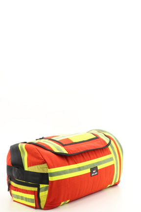 Duffel Bag rot aus upgecycelter Feuerwehrkleidung 52x20x31cm