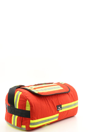 Duffel Bag rot aus upgecycelter Feuerwehrkleidung 52x20x31cm