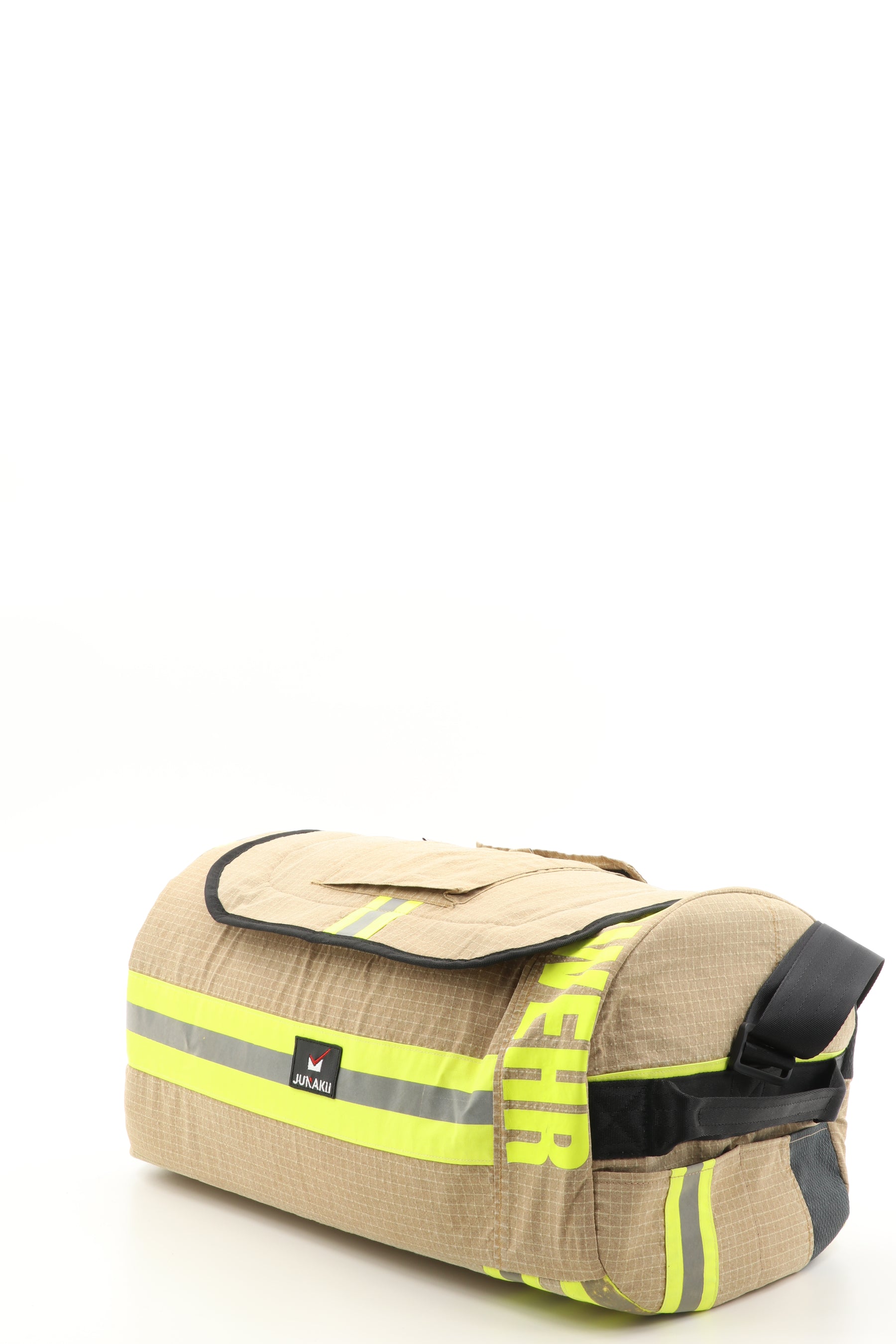 Duffel Bag beige aus upgecycelter Feuerwehrkleidung 52x20x31cm