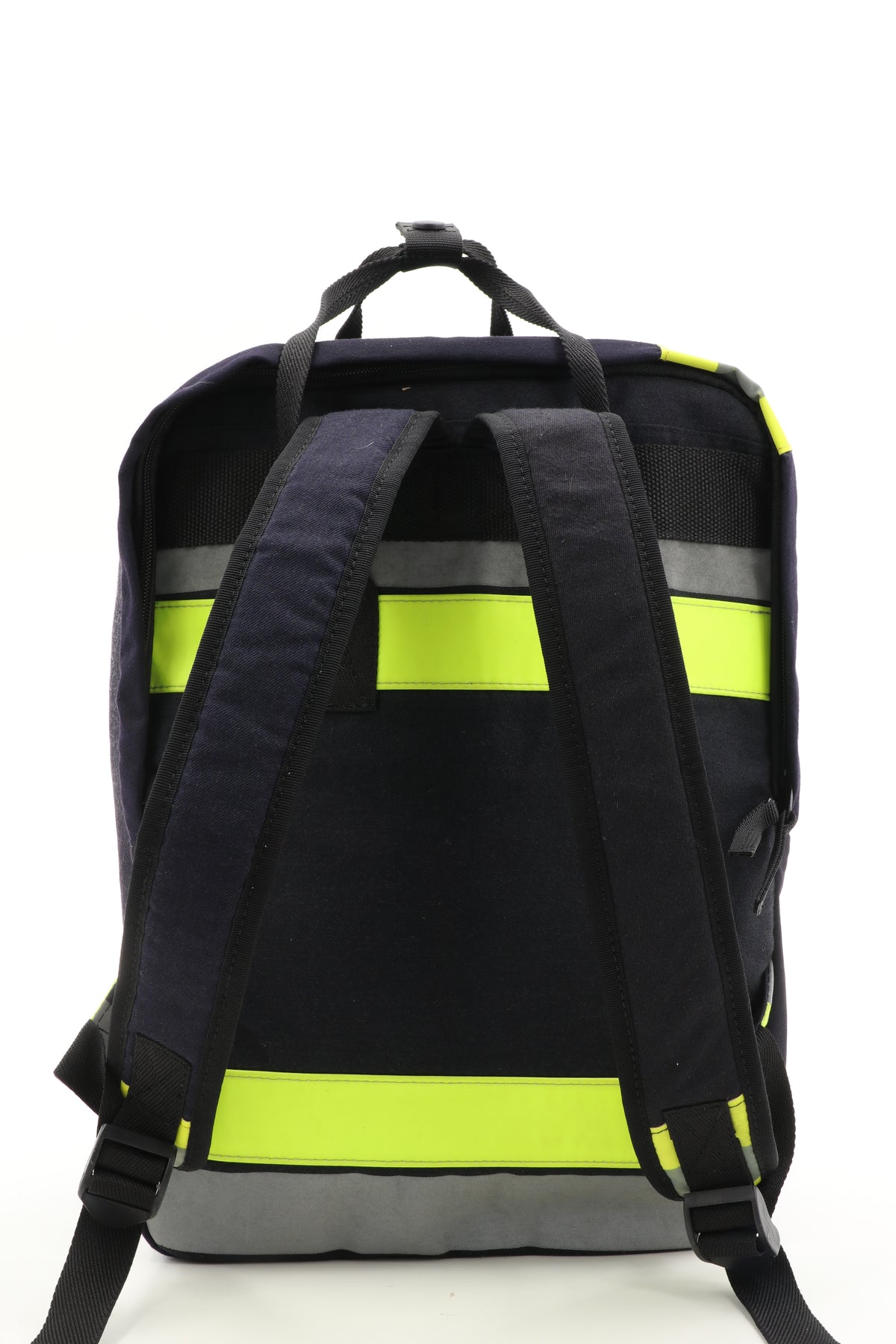 Laptop Rucksack schwarz gelb aus upgecycelter Feuerwehrkleidung 38x27x13cm