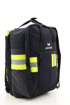 Laptop Rucksack schwarz gelb aus upgecycelter Feuerwehrkleidung 38x27x13cm