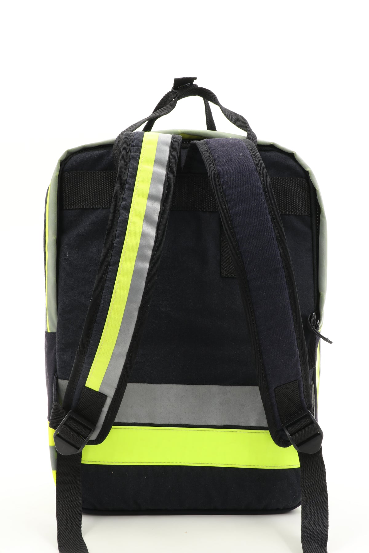 Laptop Rucksack schwarz gelb aus upgecycelter Feuerwehrkleidung 38x27x13cm