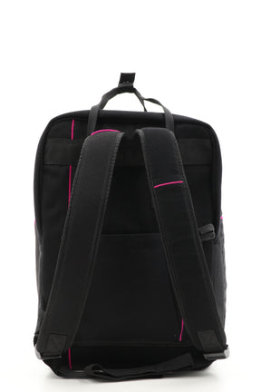 Laptop Rucksack schwarz aus upgecyceltem Feuerwehrausgehanzug 38x27x13cm