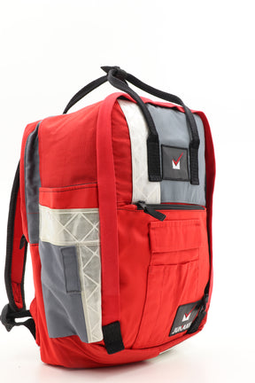 Laptop Rucksack rot aus upgecycelter Rettungsdienstkleidung 38x27x13cm
