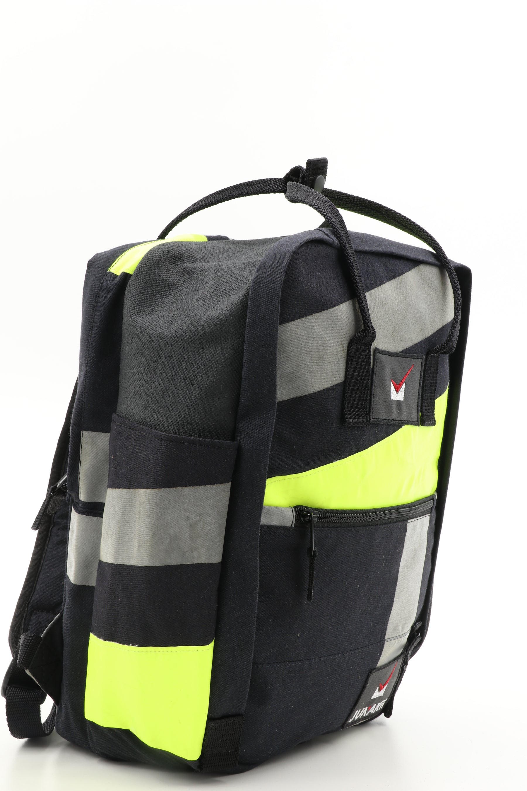 Laptop Rucksack schwarz gelb aus upgecycelter Feuerwehrkleidung 38x27x13cm