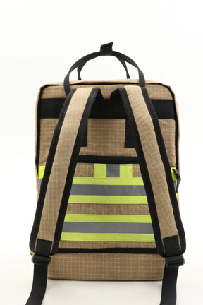 Laptop Rucksack beige aus upgecycelter Feuerwehrkleidung 38x27x13cm