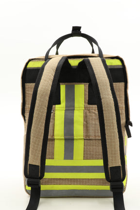 Laptop Rucksack beige aus upgecycelter Feuerwehrkleidung 38x27x13cm
