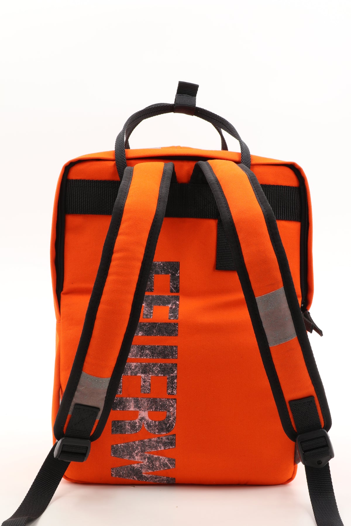 Laptop Rucksack orange aus upgecycelter Feuerwehrkleidung 38x27x13cm