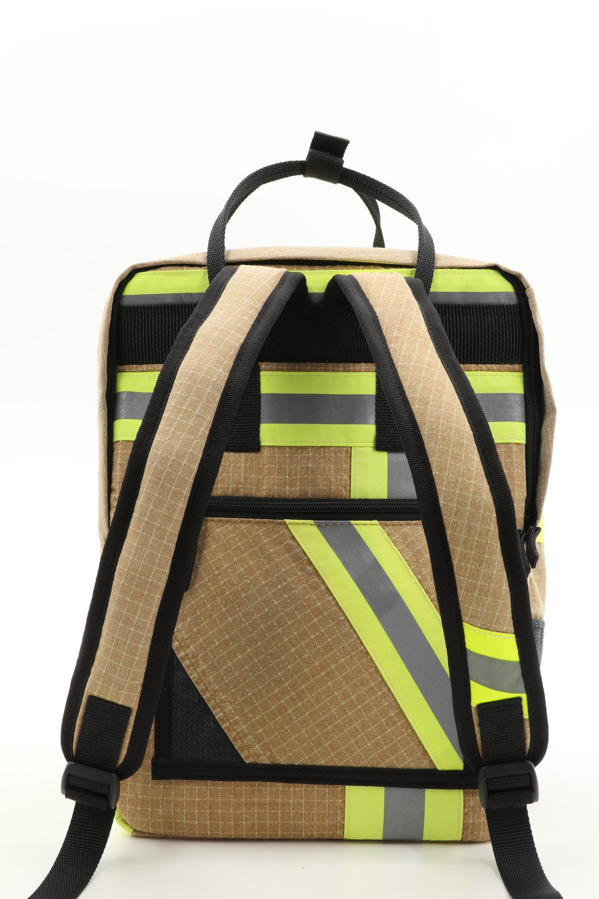 Laptop Rucksack beige aus upgecycelter Feuerwehrkleidung 38x27x13cm