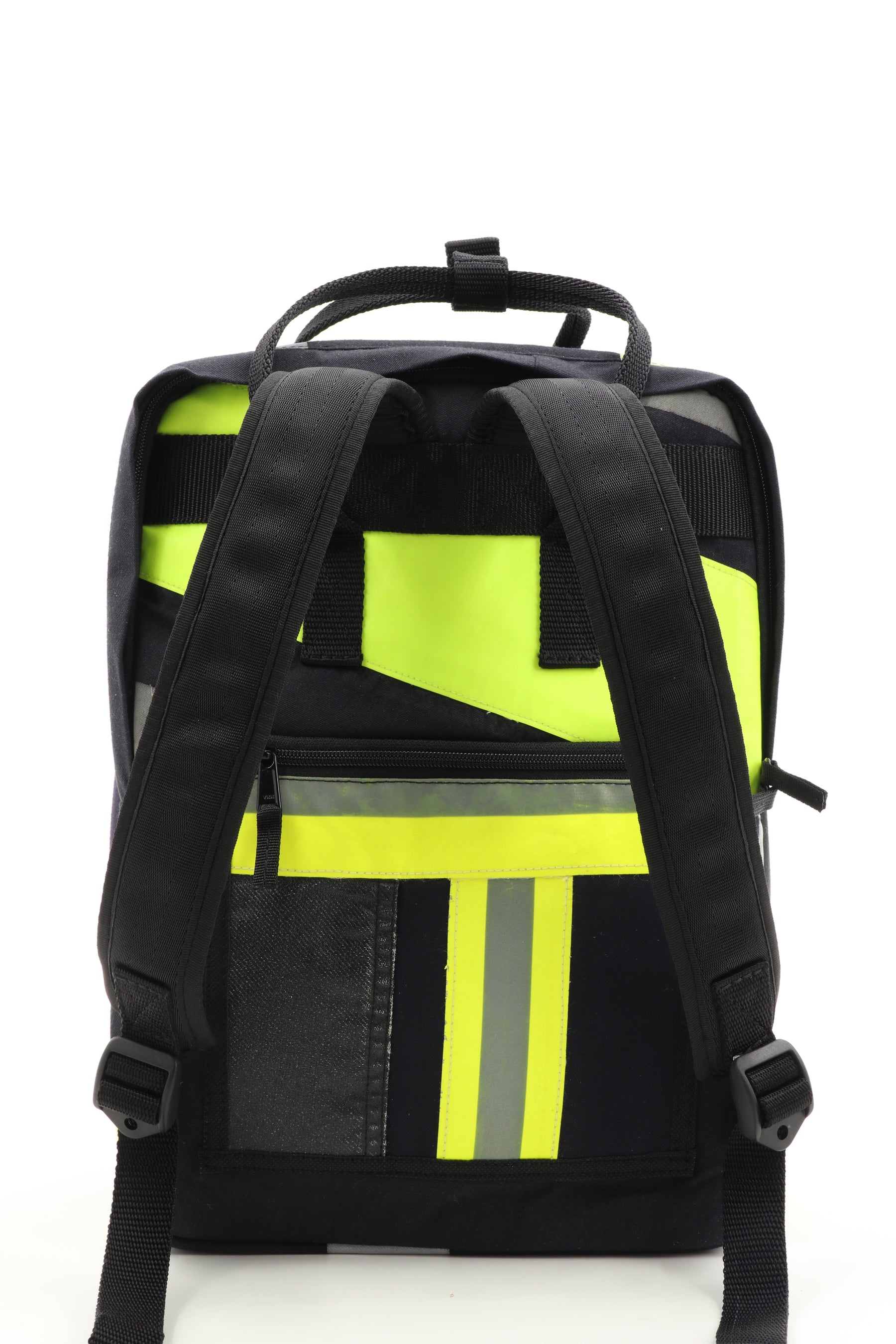 Laptop Rucksack schwarz gelb aus upgecycelter Feuerwehrkleidung 38x27x13cm
