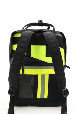 Laptop Rucksack schwarz gelb aus upgecycelter Feuerwehrkleidung 38x27x13cm