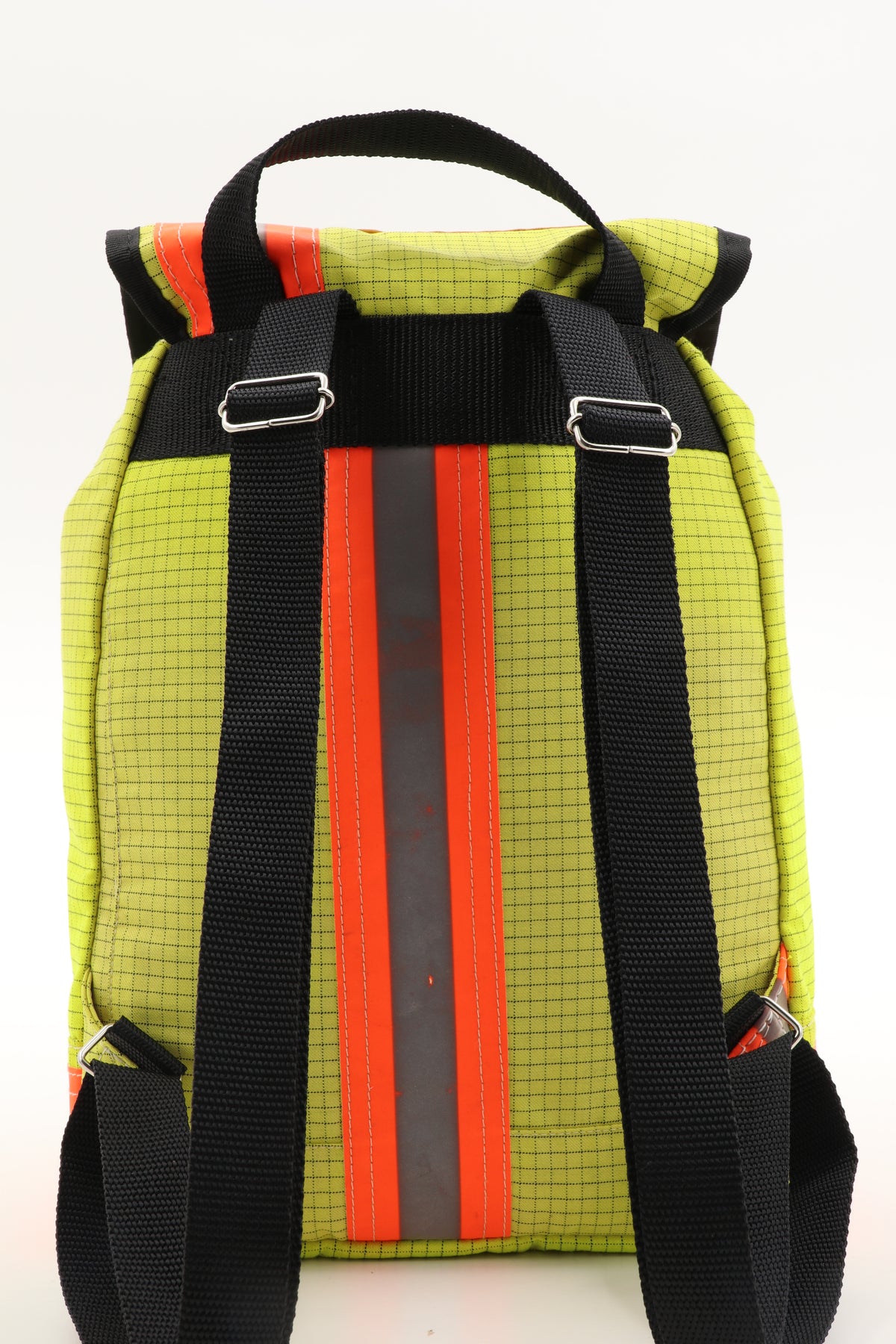 Mini Rucksack Klassik gelb aus upgecycelter Rettungsdienstkleidung 23x32x10cm