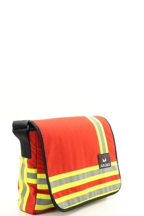 Messenger Tasche rot aus upgecycelter Feuerwehrkleidung 38x29x8,5cm