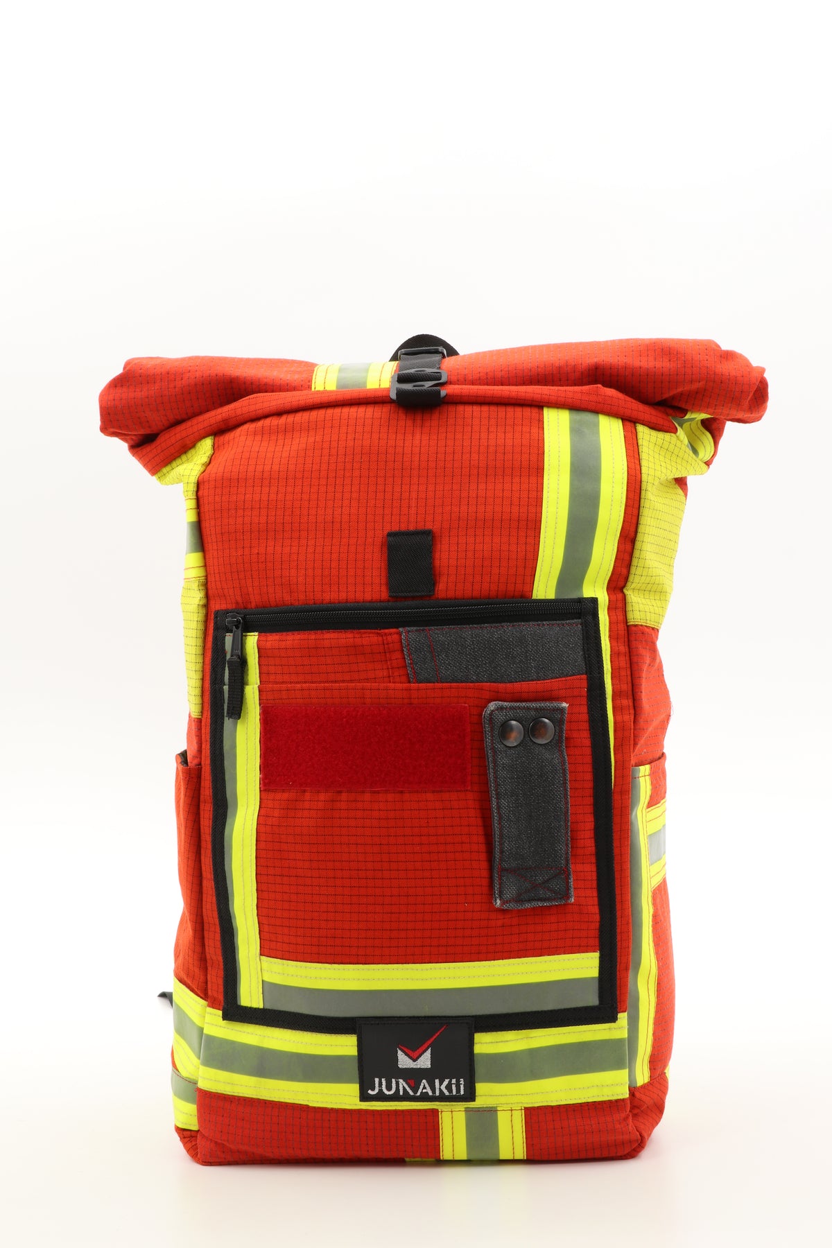 Rolltop Rucksack rot aus upgecycelter Feuerwehrkleidung 63x27x17cm