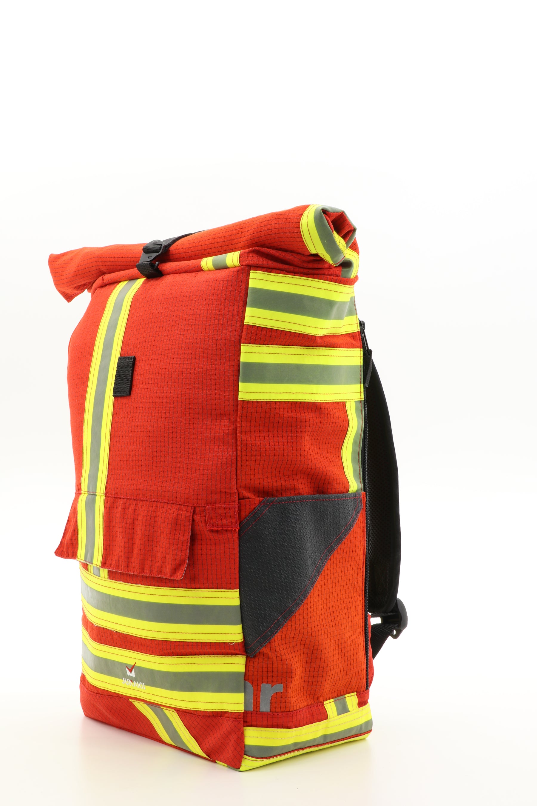 Rolltop Rucksack rot aus upgecycelter Feuerwehrkleidung 63x27x17cm