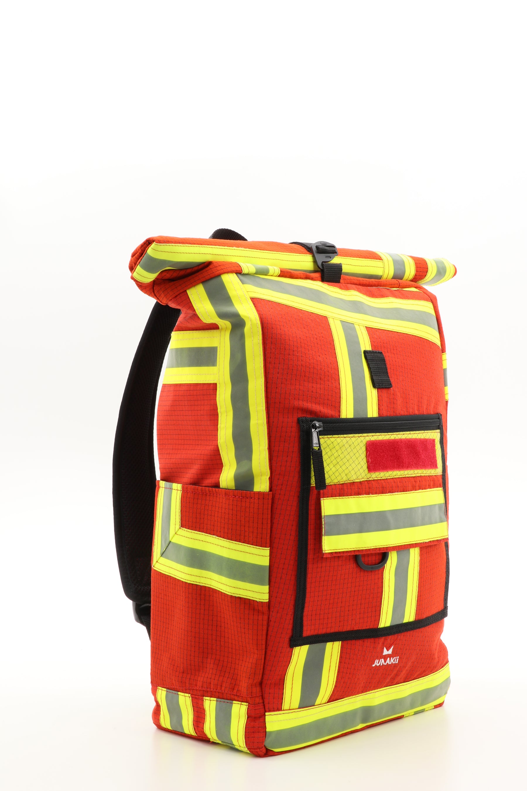 Rolltop Rucksack rot aus upgecycelter Feuerwehrkleidung 63x27x17cm